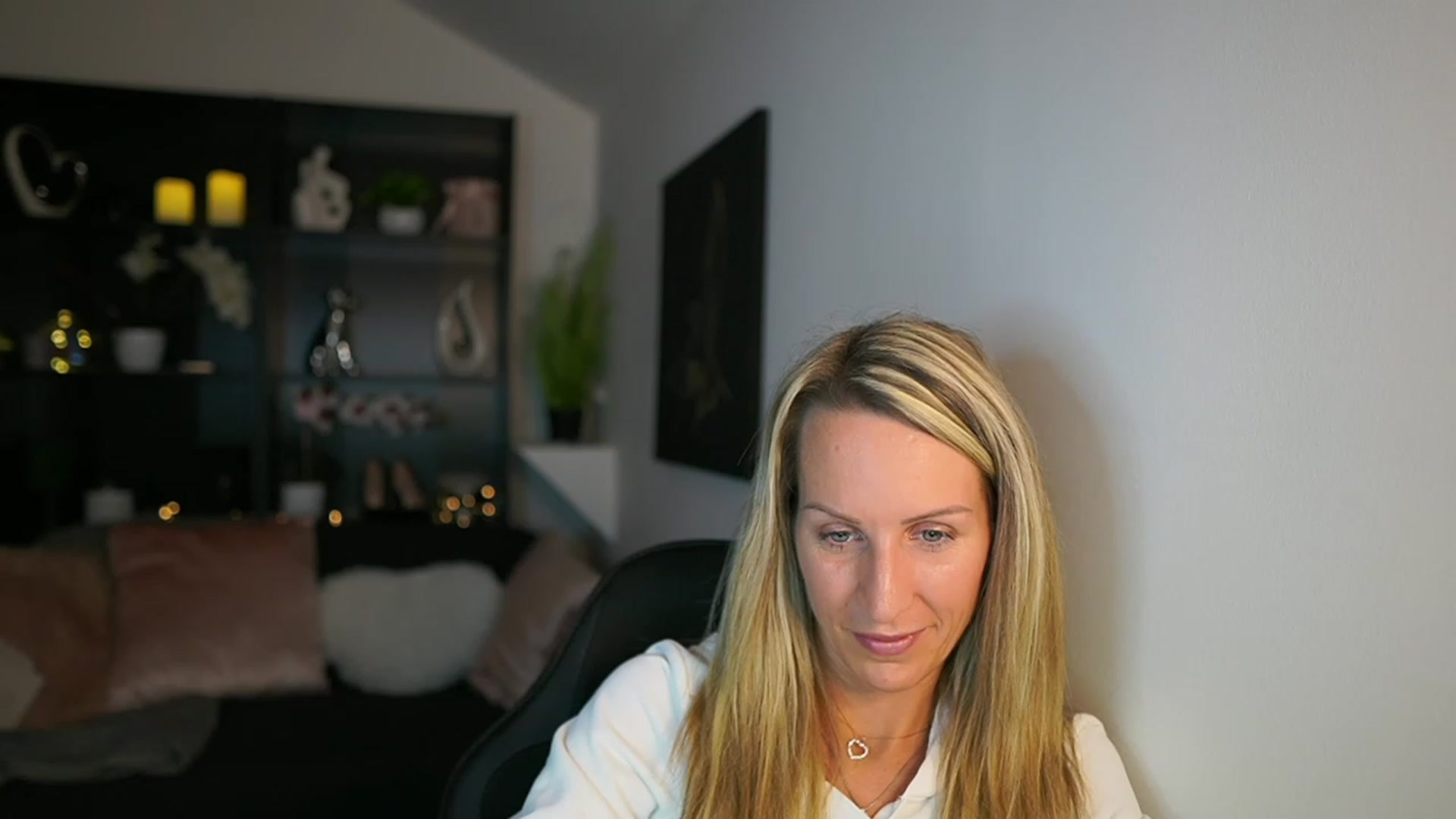Gallery image thumbnail from Nikki__Sexx__'s myfreecams stream on, 11/07/2023, 24:03 image 9 of 20