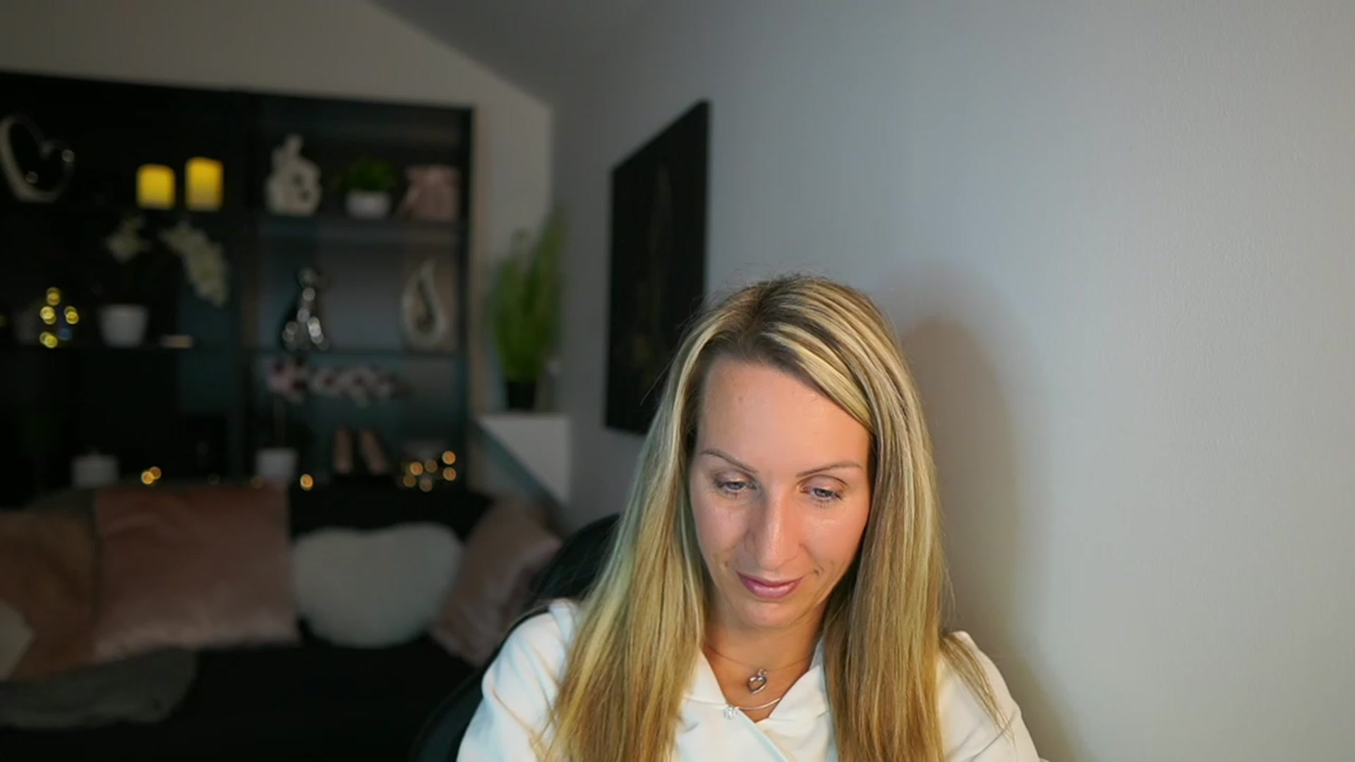 Gallery image thumbnail from Nikki__Sexx__'s myfreecams stream on, 11/07/2023, 24:03 image 3 of 20