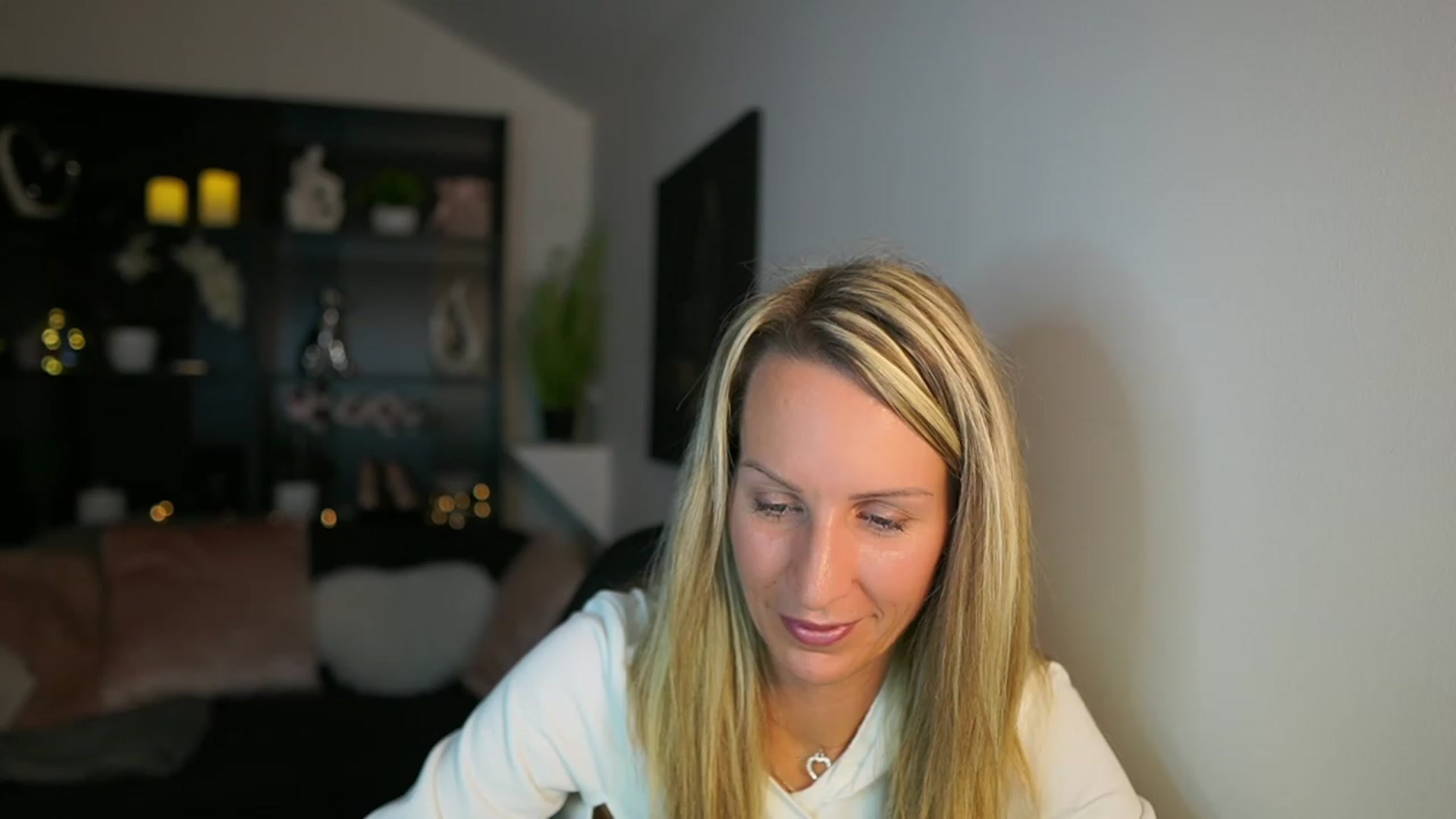 Gallery image thumbnail from Nikki__Sexx__'s myfreecams stream on, 11/07/2023, 24:03 image 19 of 20