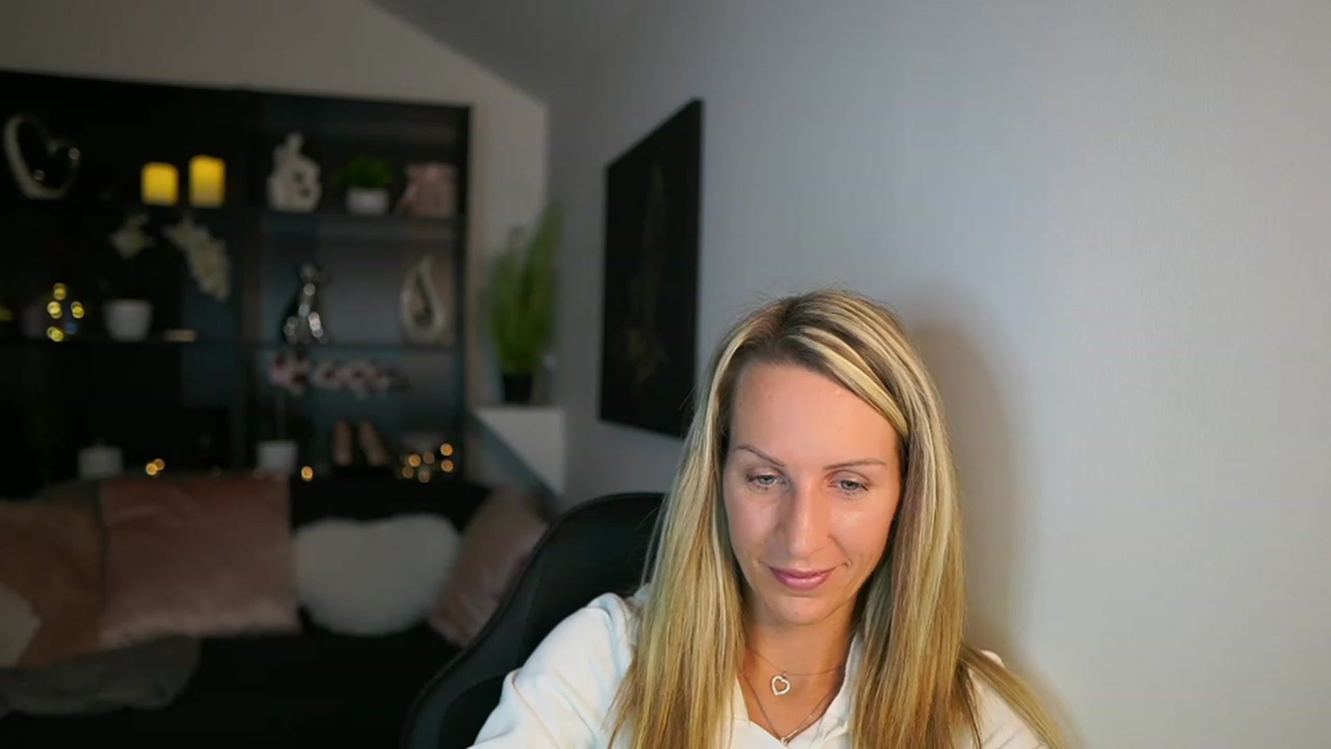 Gallery image thumbnail from Nikki__Sexx__'s myfreecams stream on, 11/07/2023, 24:03 image 11 of 20