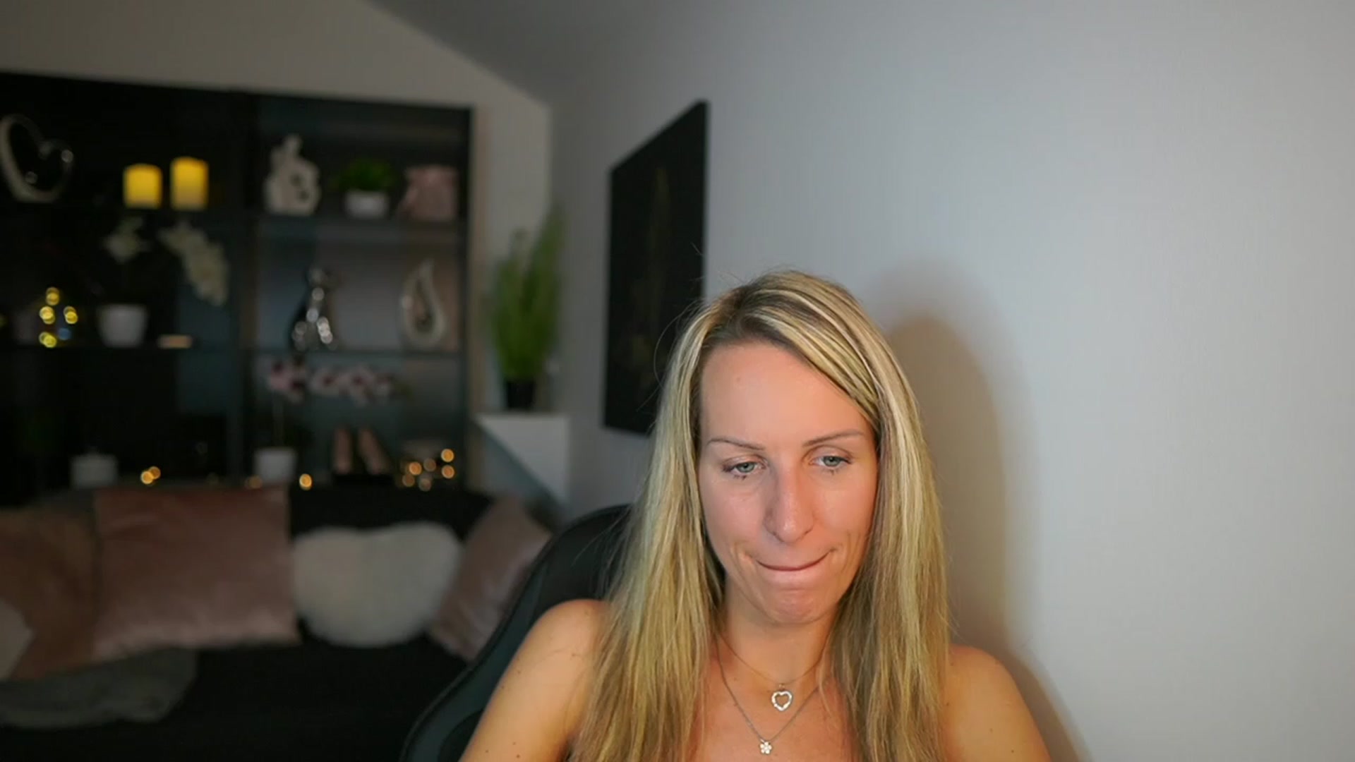 Gallery image thumbnail from Nikki__Sexx__'s myfreecams stream on, 11/07/2023, 20:02 image 3 of 20