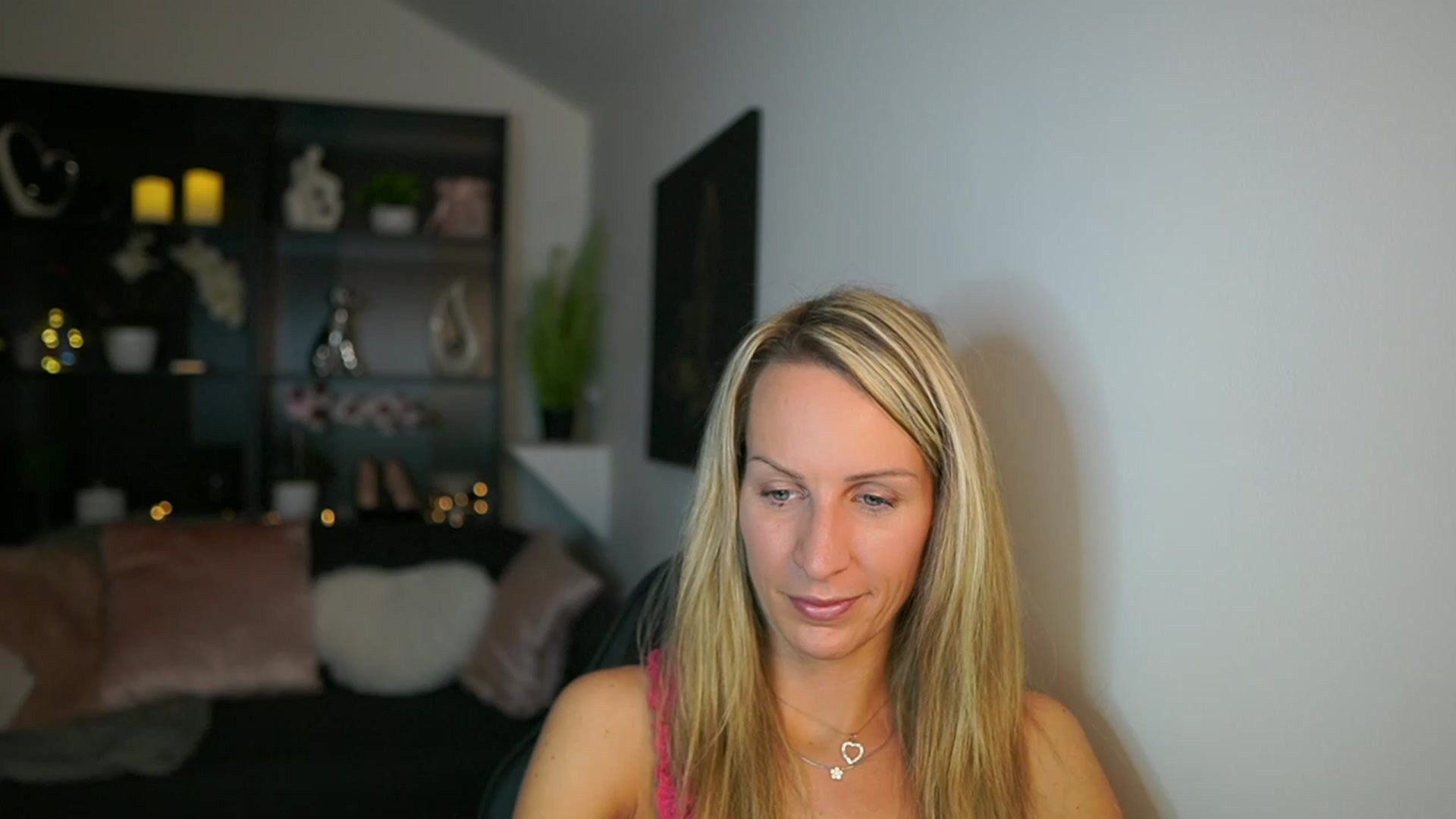 Gallery image thumbnail from Nikki__Sexx__'s myfreecams stream on, 11/07/2023, 20:02 image 15 of 20
