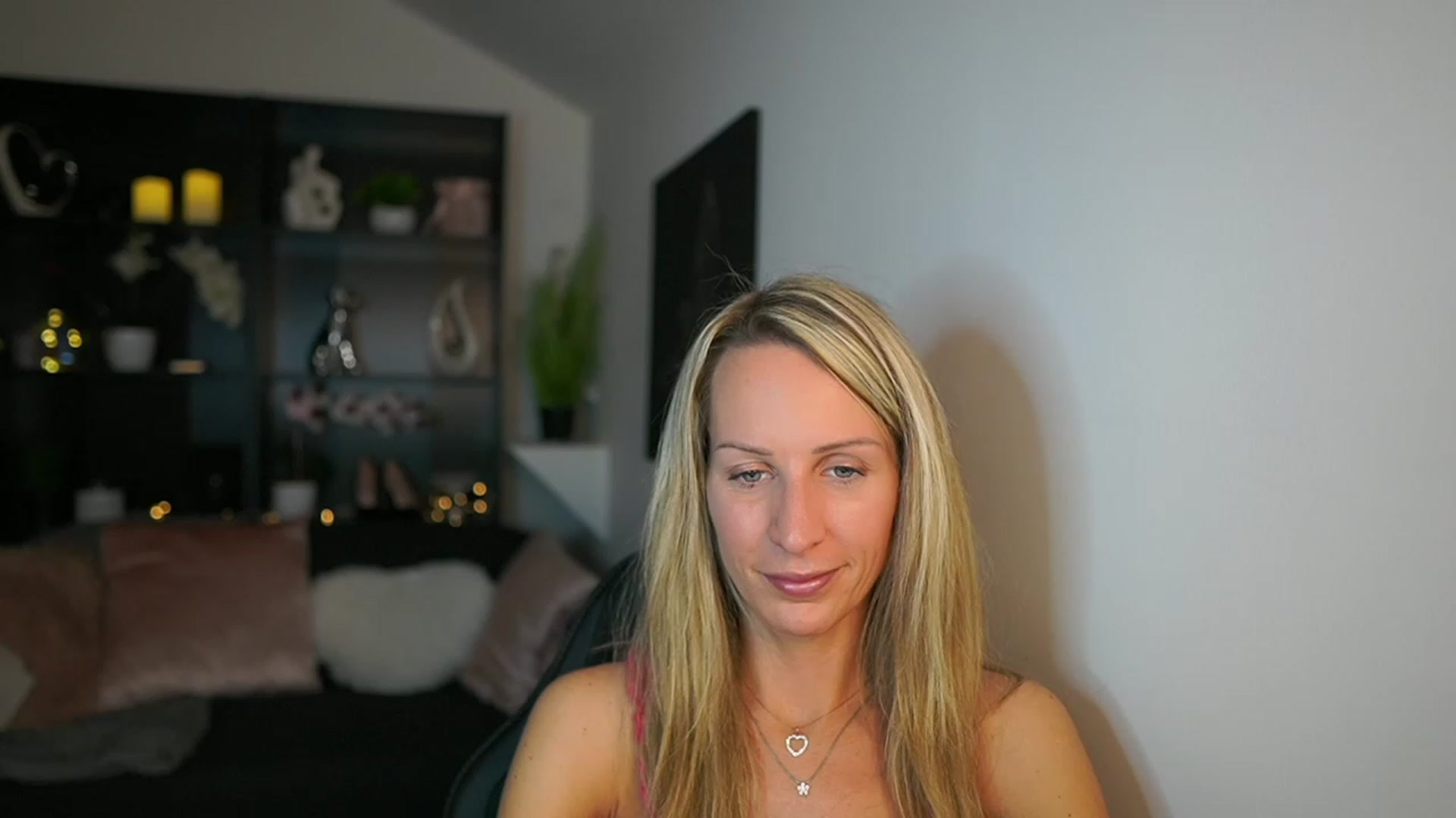 Gallery image thumbnail from Nikki__Sexx__'s myfreecams stream on, 11/07/2023, 20:02 image 11 of 20
