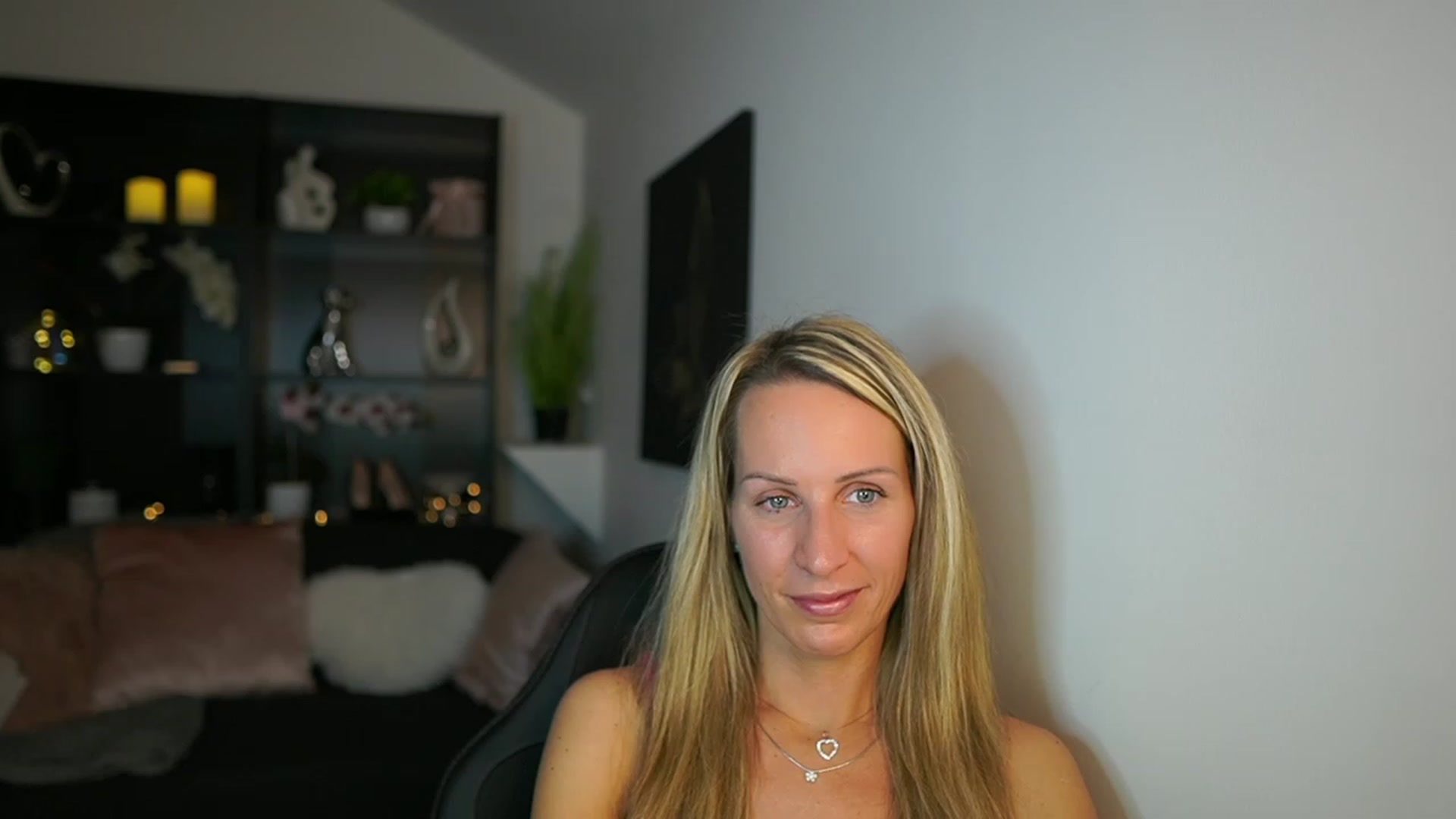 Gallery image thumbnail from Nikki__Sexx__'s myfreecams stream on, 11/07/2023, 23:10 image 11 of 20