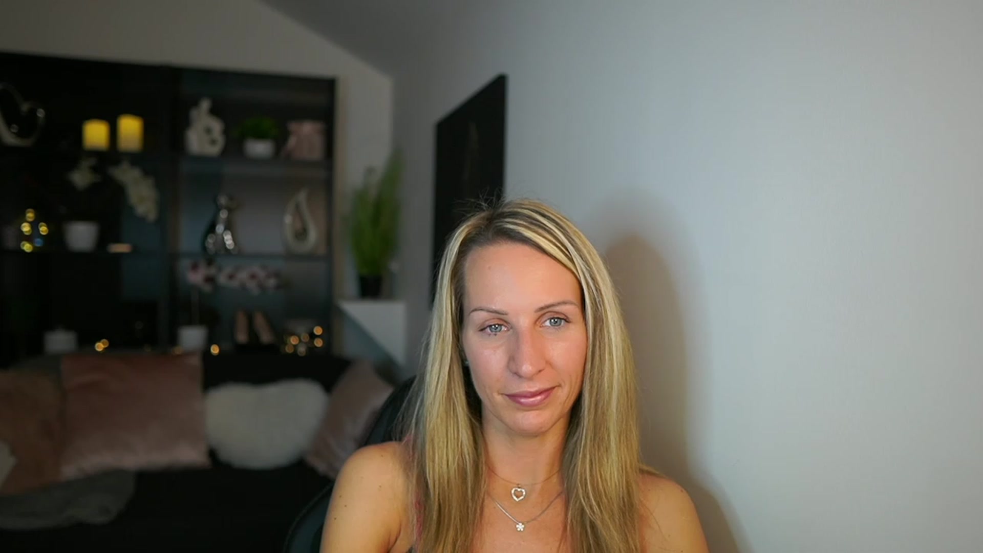 Gallery image thumbnail from Nikki__Sexx__'s myfreecams stream on, 11/07/2023, 23:10 image 20 of 20