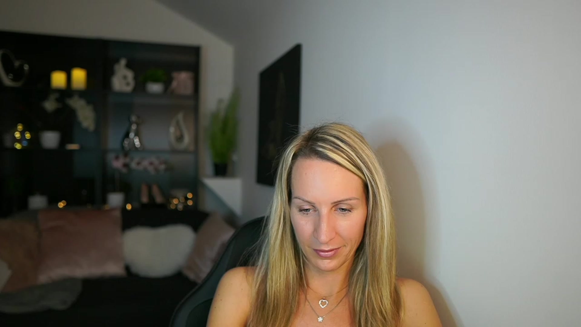 Gallery image thumbnail from Nikki__Sexx__'s myfreecams stream on, 11/07/2023, 23:10 image 2 of 20
