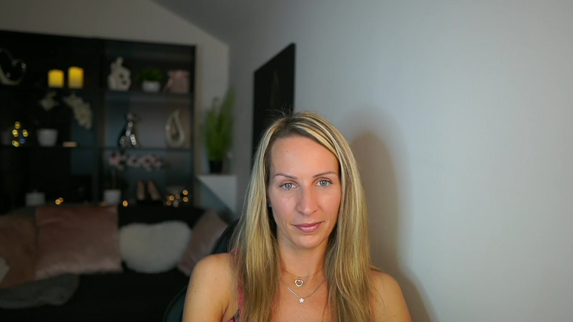 Gallery image thumbnail from Nikki__Sexx__'s myfreecams stream on, 11/07/2023, 23:10 image 19 of 20
