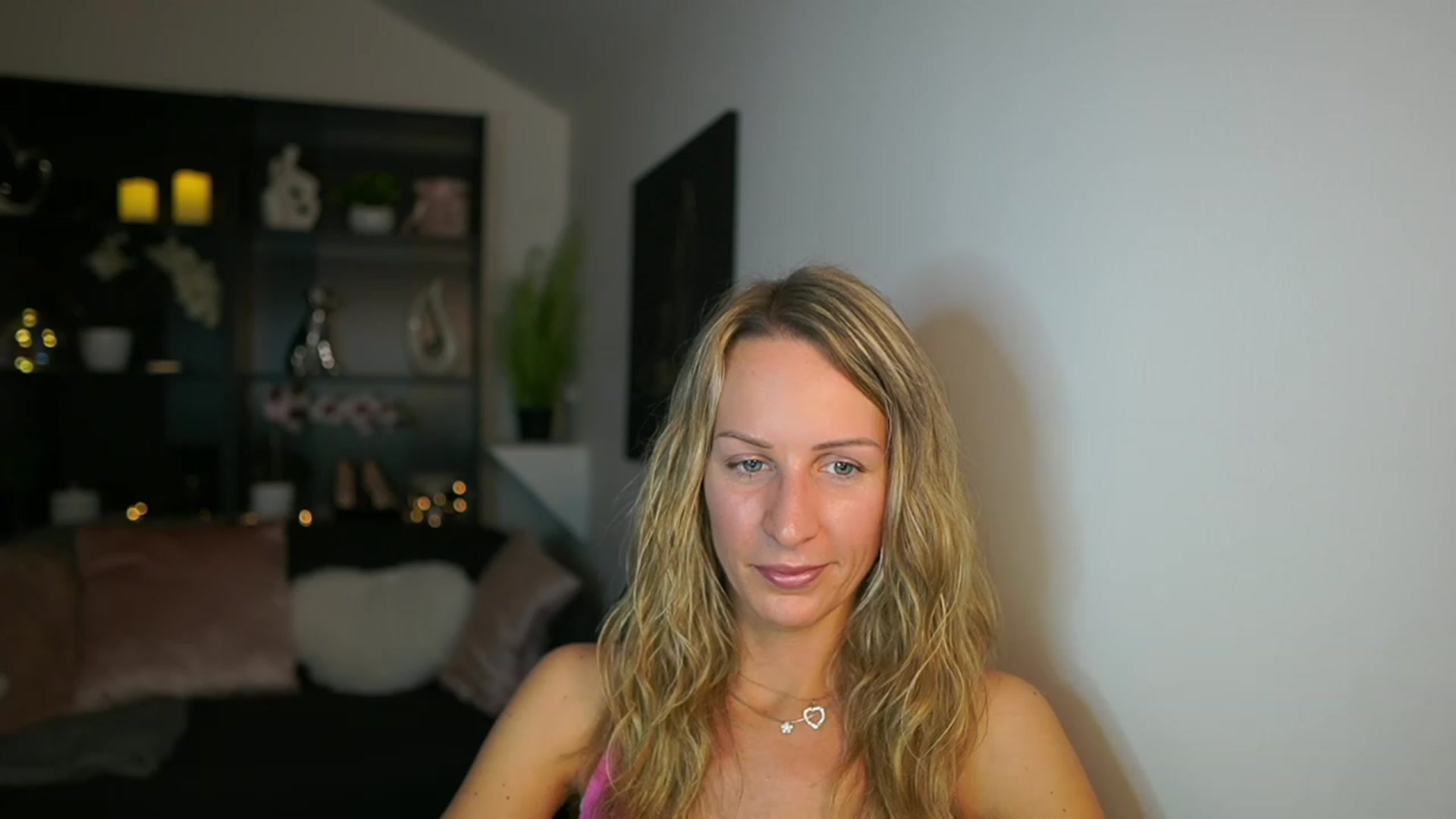Gallery image thumbnail from Nikki__Sexx__'s myfreecams stream on, 11/09/2023, 15:29 image 4 of 20