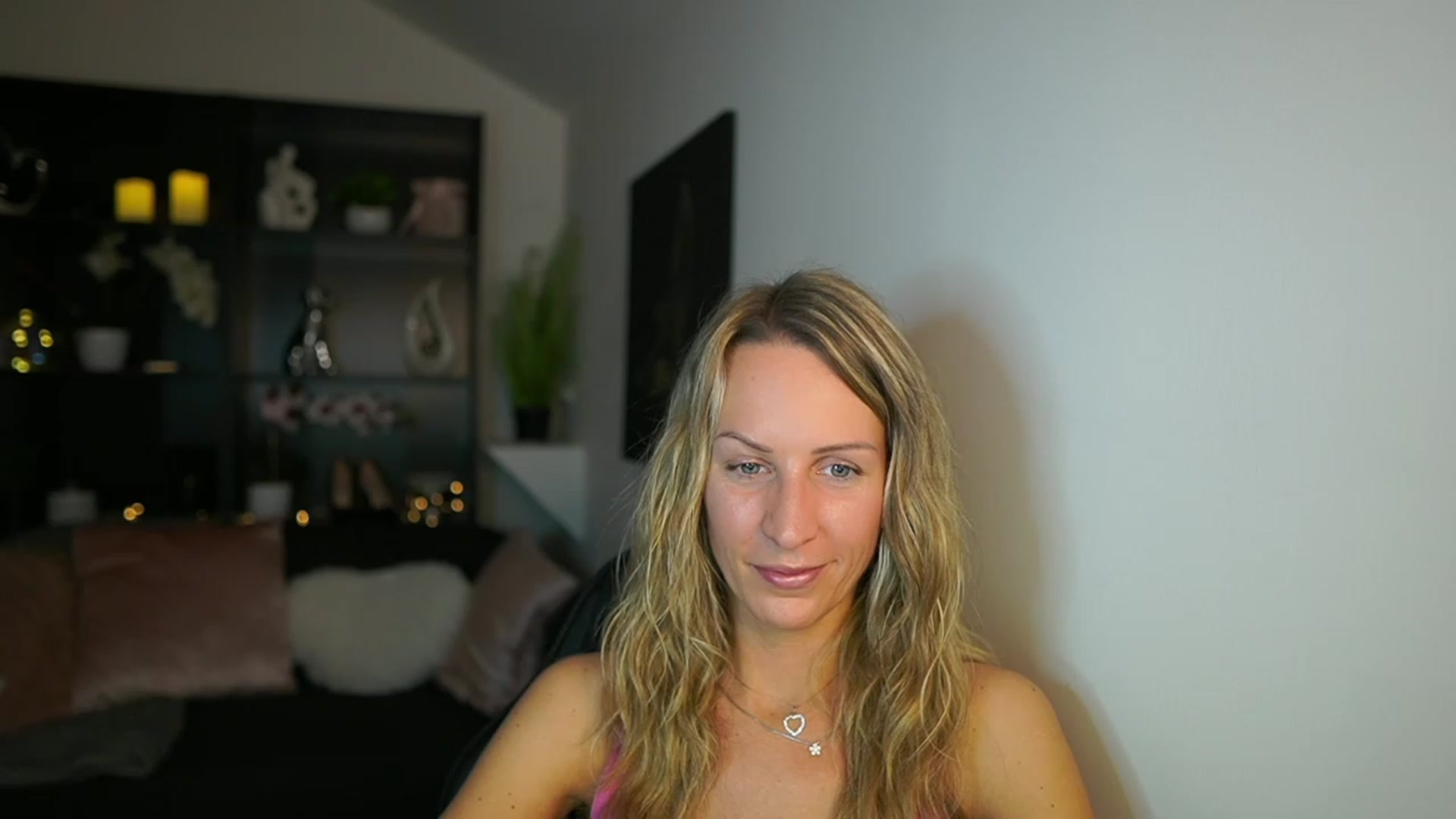 Gallery image thumbnail from Nikki__Sexx__'s myfreecams stream on, 11/09/2023, 15:29 image 12 of 20