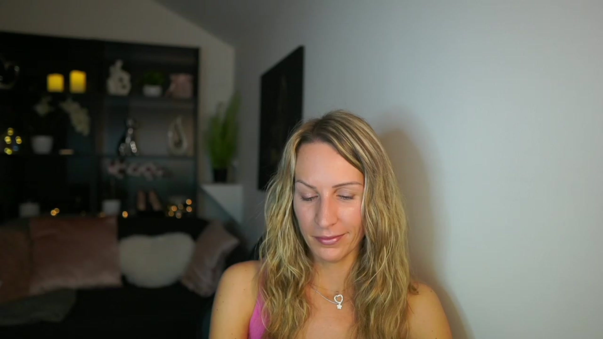 Gallery image thumbnail from Nikki__Sexx__'s myfreecams stream on, 11/09/2023, 15:29 image 19 of 20