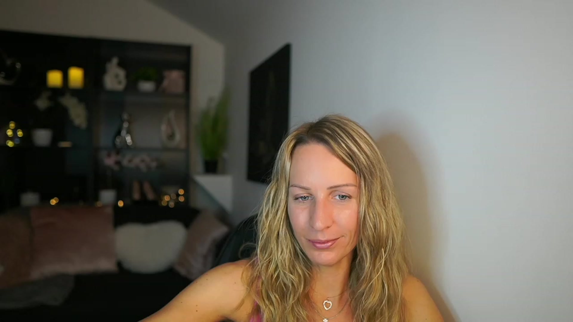 Gallery image thumbnail from Nikki__Sexx__'s myfreecams stream on, 11/09/2023, 15:29 image 7 of 20