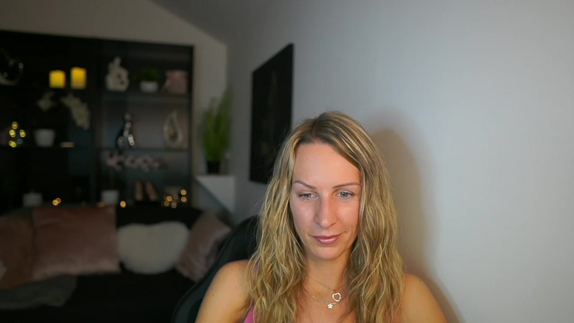 Gallery image thumbnail from Nikki__Sexx__'s myfreecams stream on, 11/09/2023, 15:29 image 3 of 20