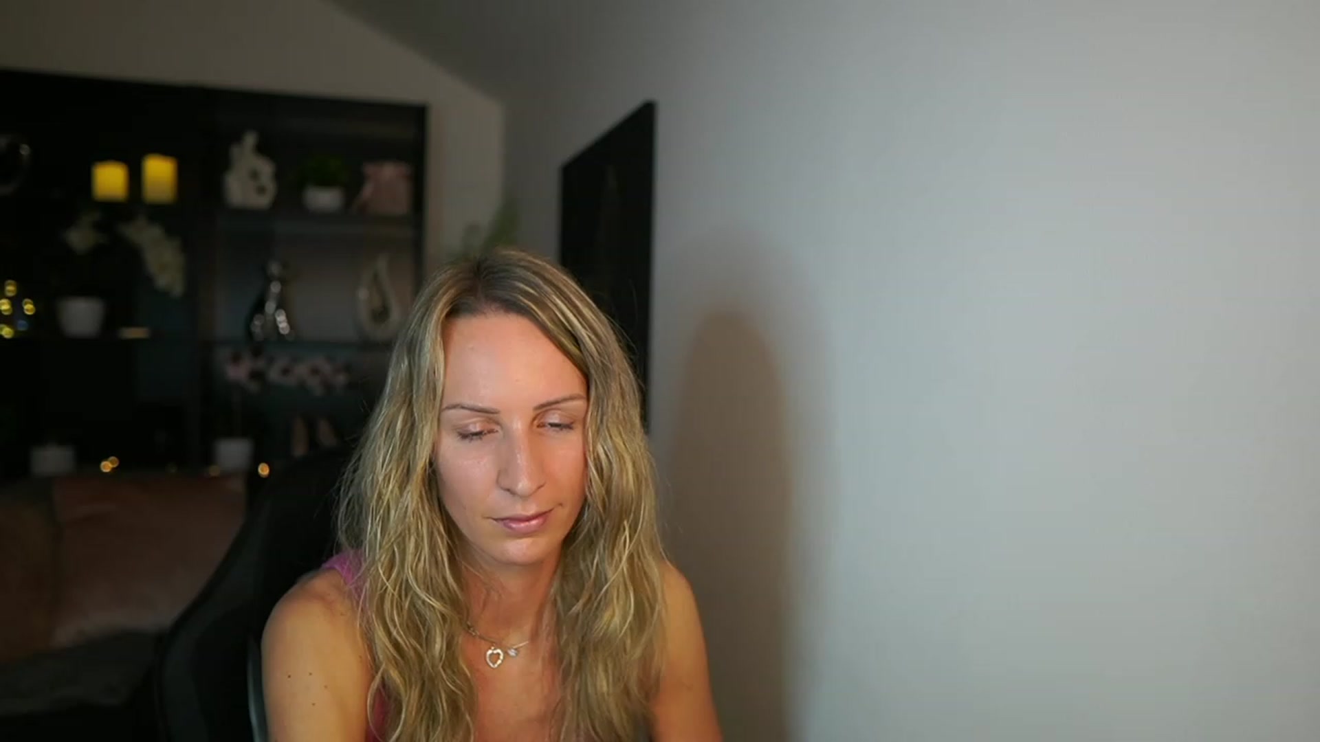 Gallery image thumbnail from Nikki__Sexx__'s myfreecams stream on, 11/09/2023, 16:55 image 18 of 20