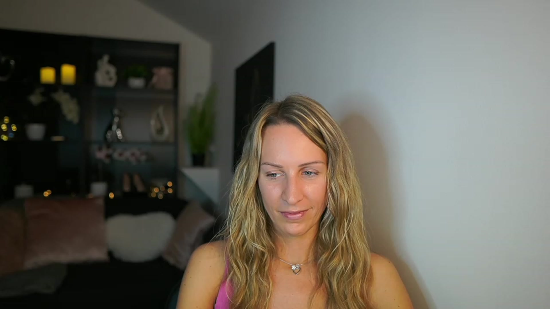 Gallery image thumbnail from Nikki__Sexx__'s myfreecams stream on, 11/09/2023, 16:55 image 8 of 20