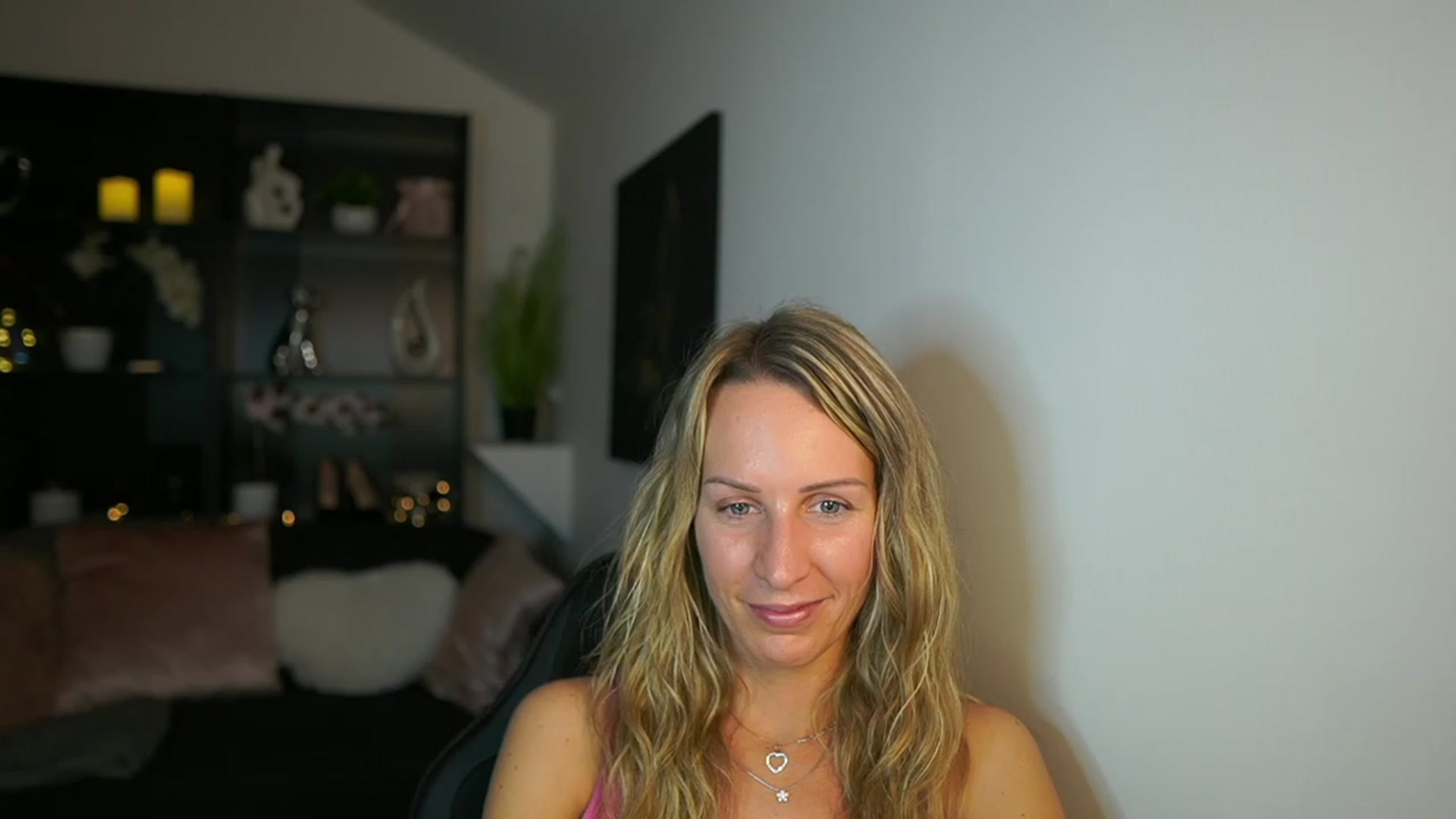 Gallery image thumbnail from Nikki__Sexx__'s myfreecams stream on, 11/09/2023, 18:44 image 16 of 20