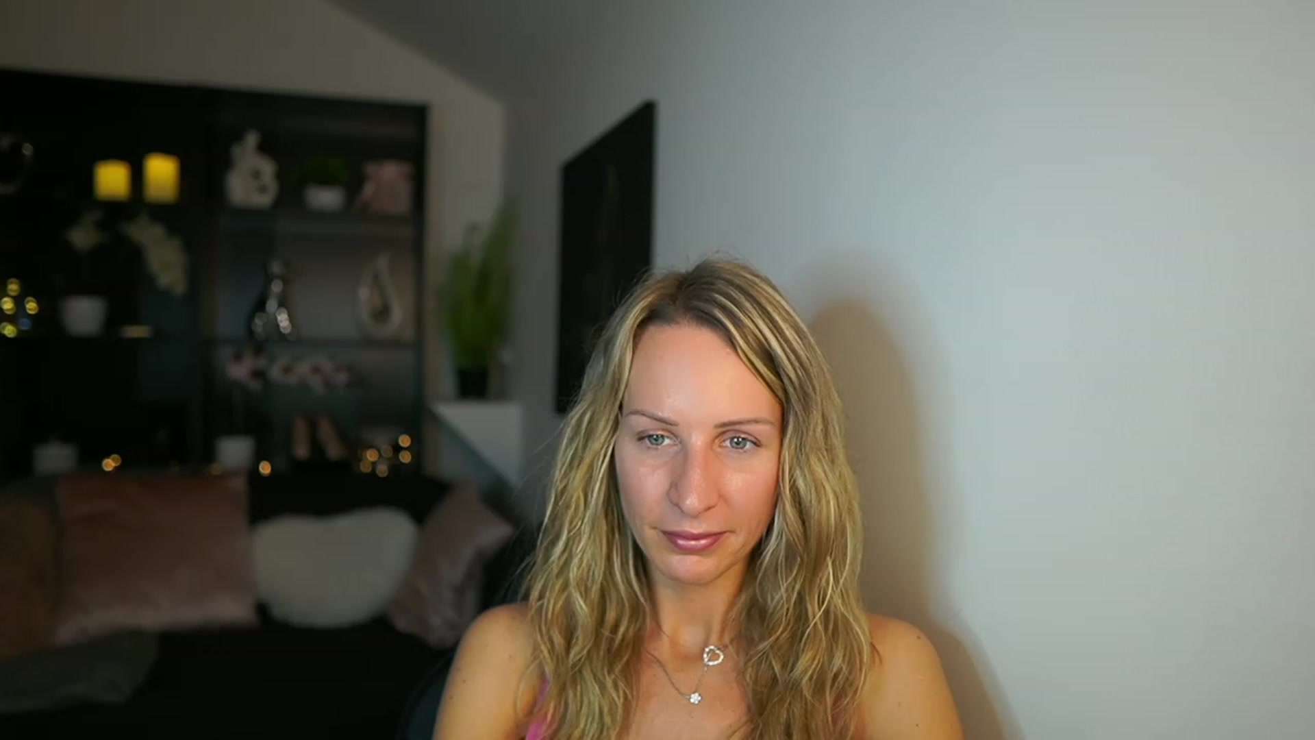Gallery image thumbnail from Nikki__Sexx__'s myfreecams stream on, 11/09/2023, 18:44 image 4 of 20