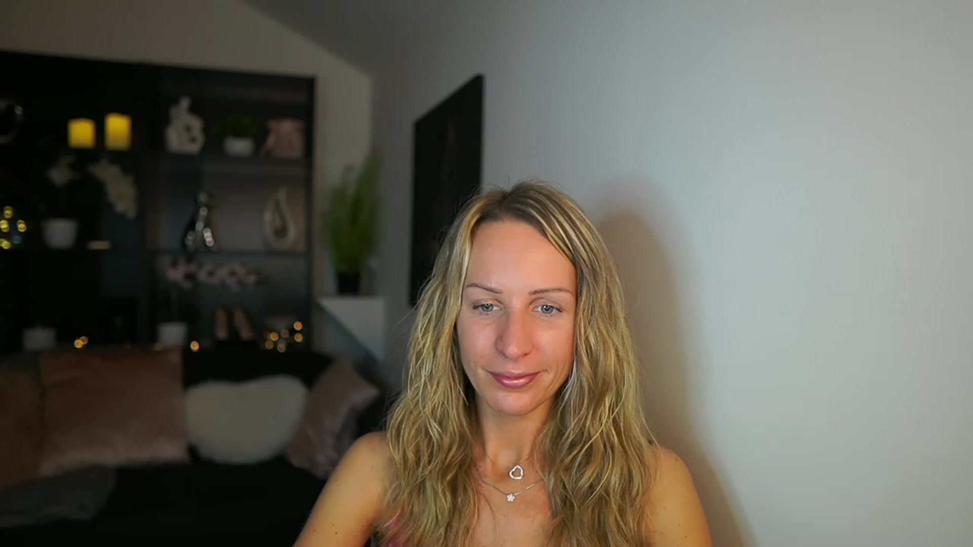 Gallery image thumbnail from Nikki__Sexx__'s myfreecams stream on, 11/09/2023, 18:44 image 1 of 20