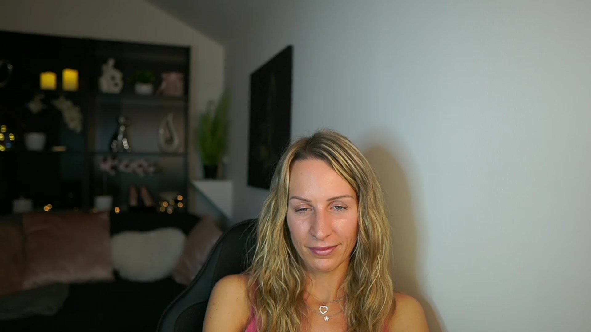Gallery image thumbnail from Nikki__Sexx__'s myfreecams stream on, 11/09/2023, 18:44 image 19 of 20