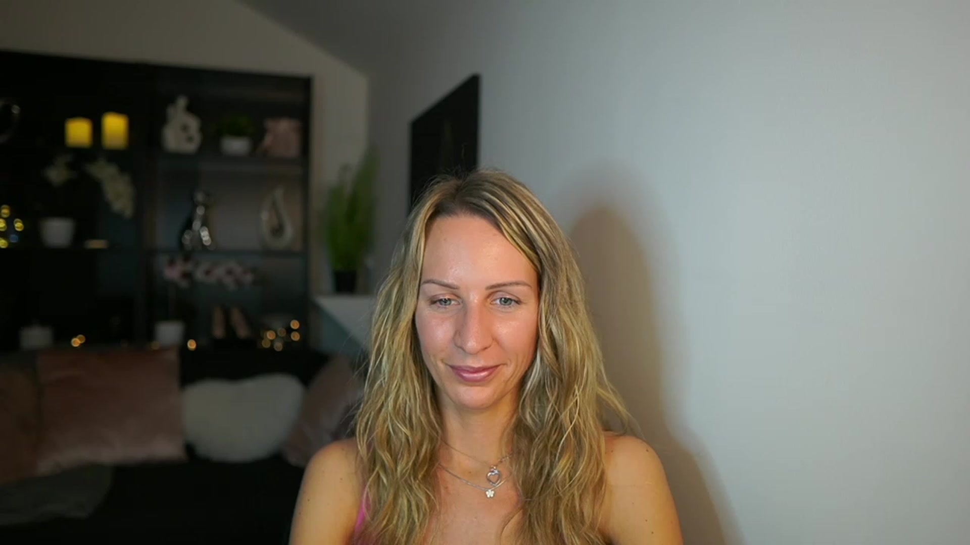 Gallery image thumbnail from Nikki__Sexx__'s myfreecams stream on, 11/09/2023, 18:44 image 14 of 20