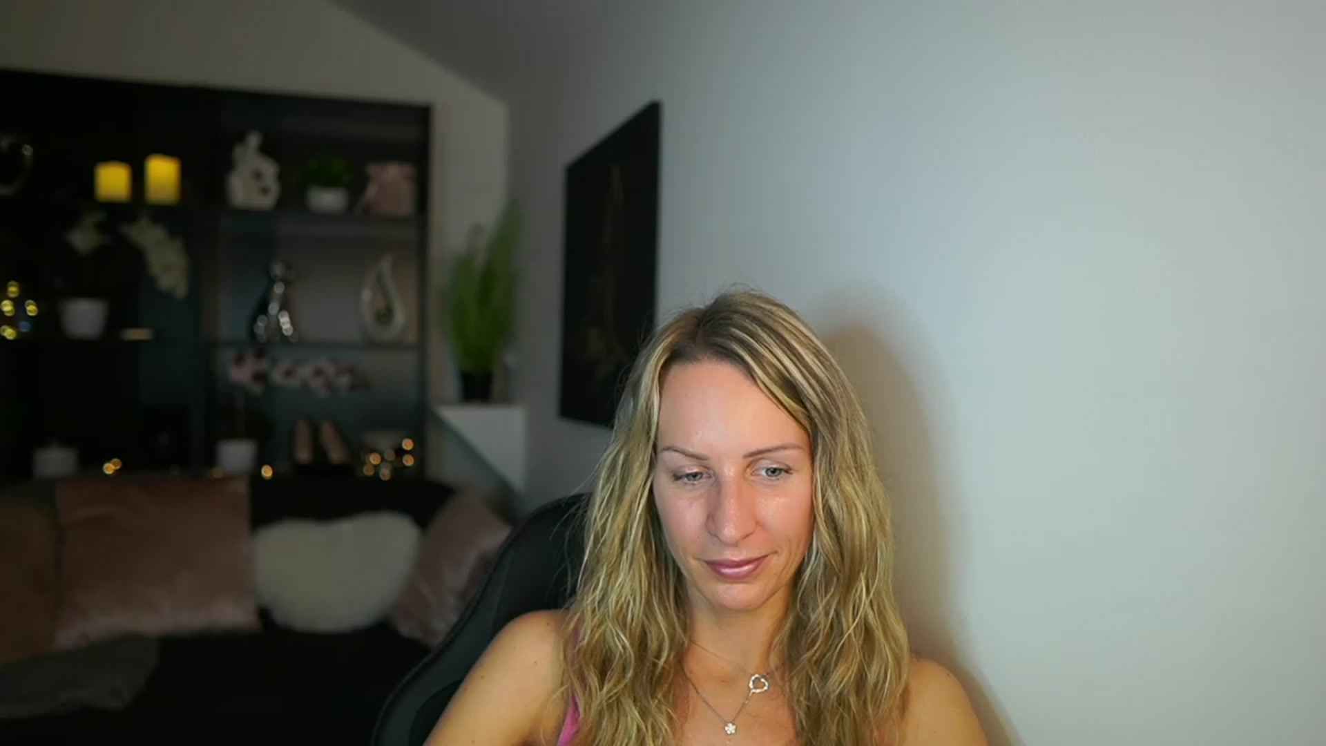 Gallery image thumbnail from Nikki__Sexx__'s myfreecams stream on, 11/09/2023, 18:44 image 8 of 20