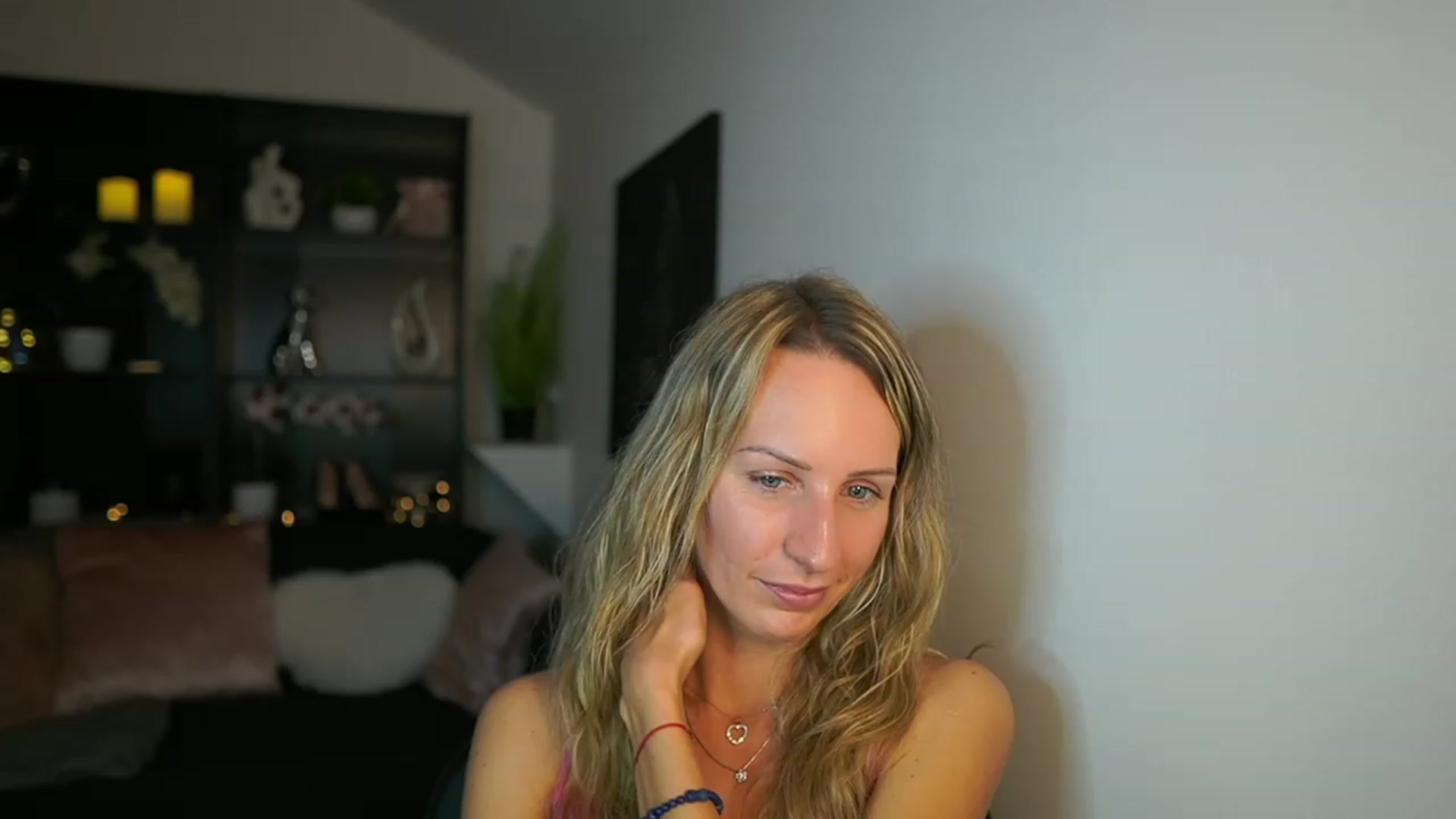 Gallery image thumbnail from Nikki__Sexx__'s myfreecams stream on, 11/09/2023, 18:44 image 15 of 20