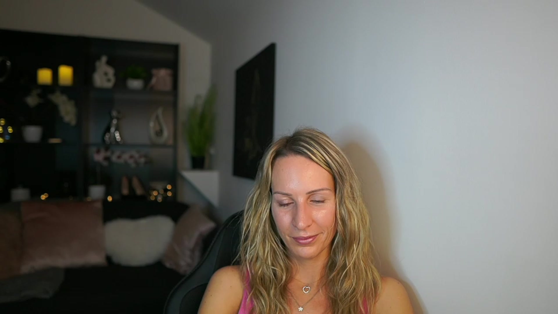 Gallery image thumbnail from Nikki__Sexx__'s myfreecams stream on, 11/09/2023, 20:03 image 12 of 20