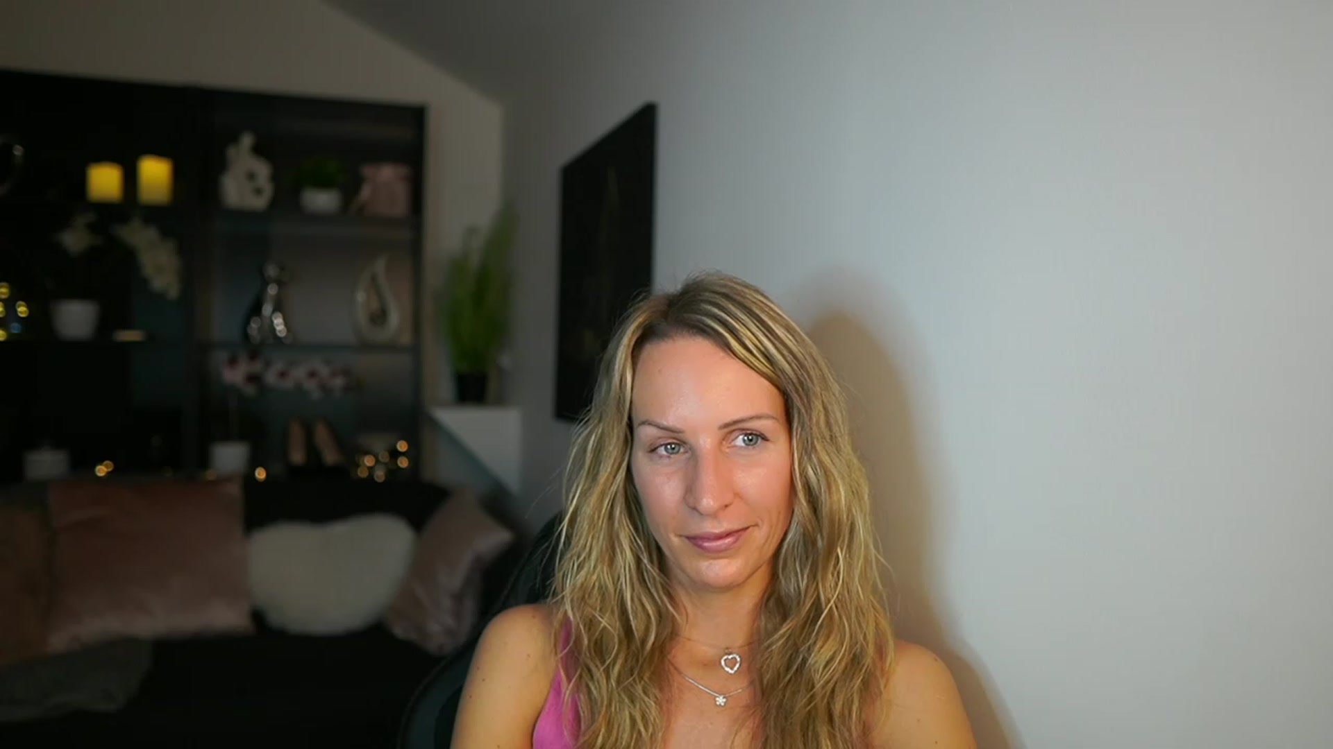Gallery image thumbnail from Nikki__Sexx__'s myfreecams stream on, 11/09/2023, 20:03 image 19 of 20