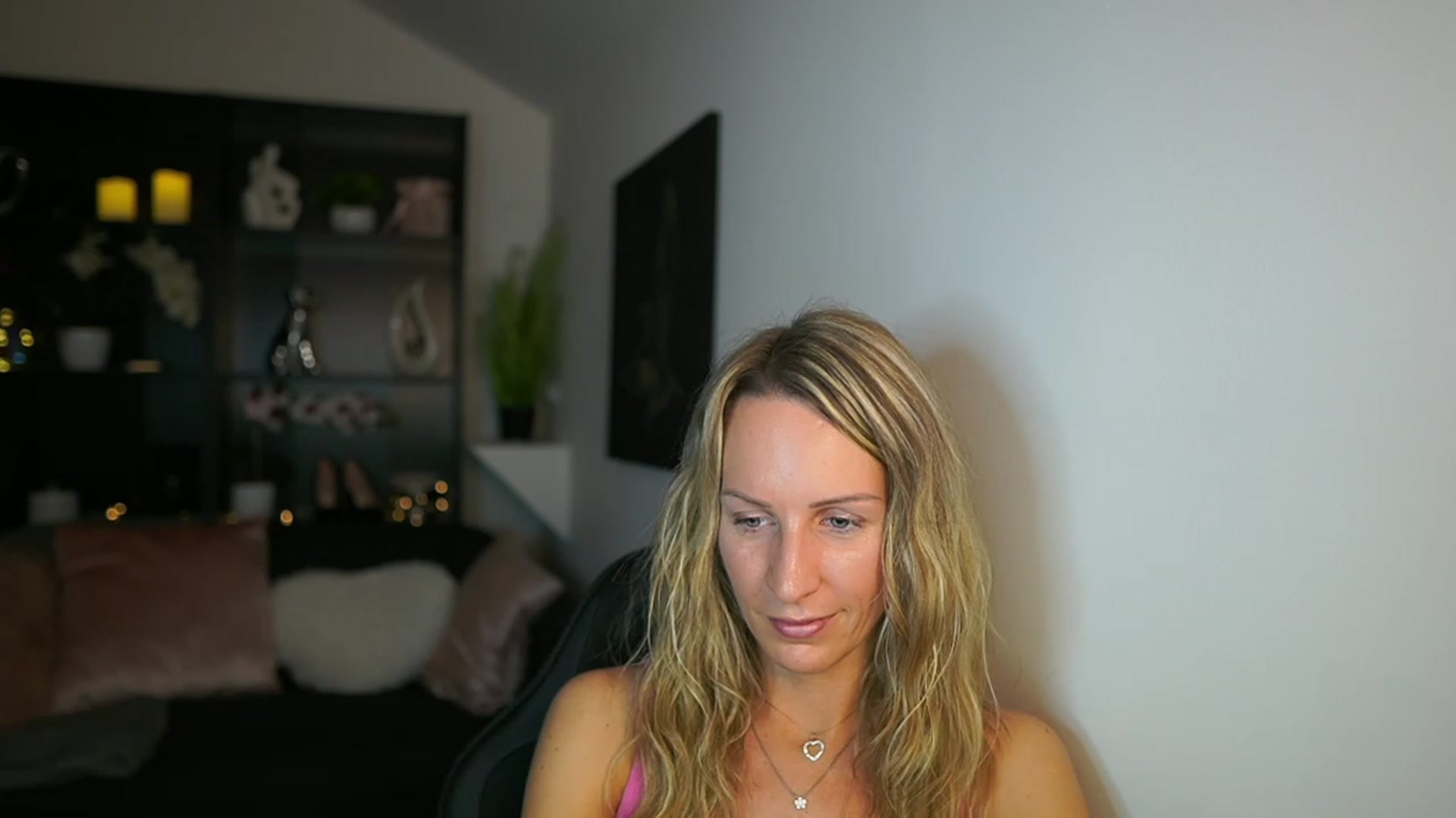 Gallery image thumbnail from Nikki__Sexx__'s myfreecams stream on, 11/09/2023, 20:03 image 8 of 20