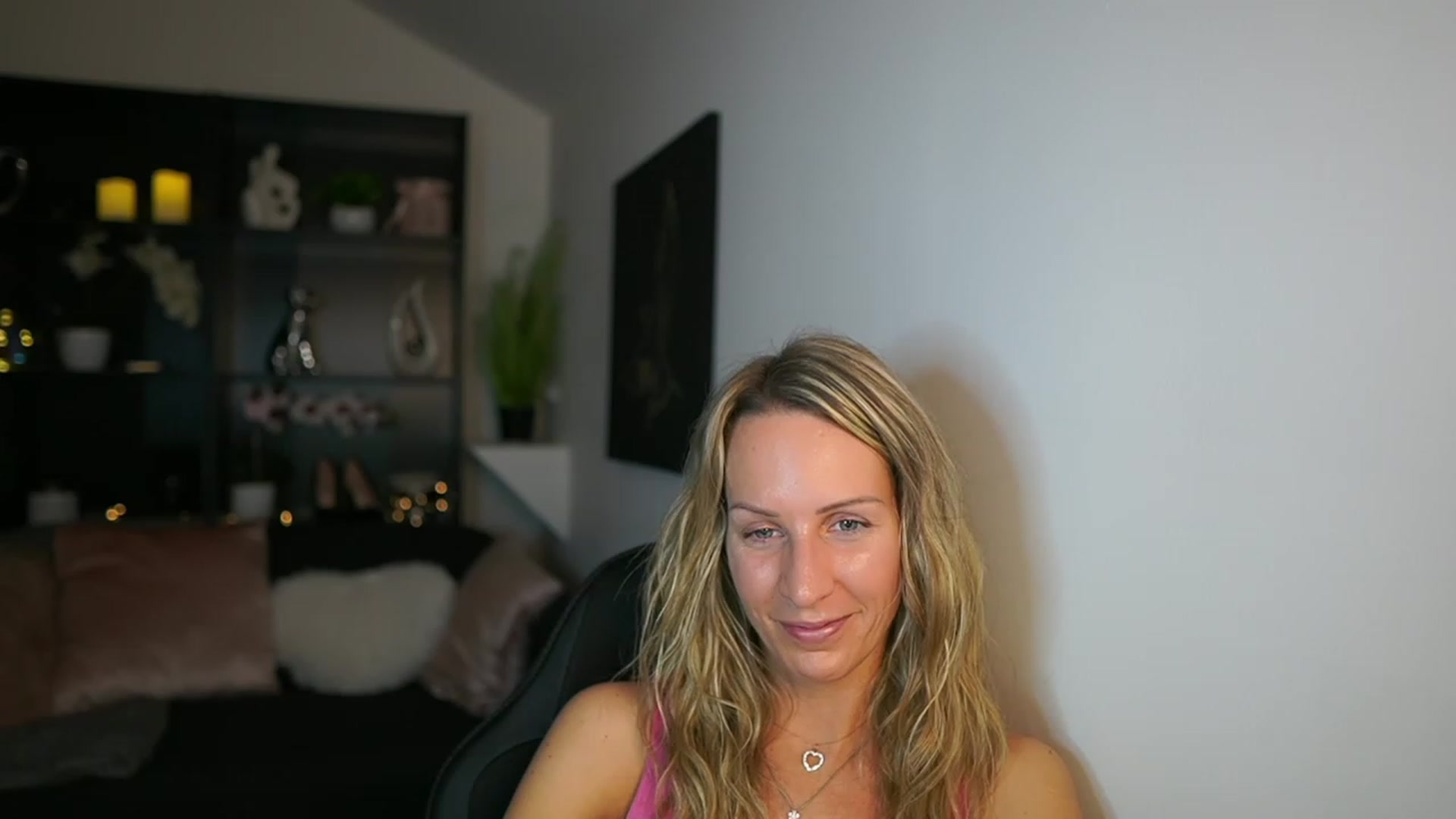 Gallery image thumbnail from Nikki__Sexx__'s myfreecams stream on, 11/09/2023, 20:03 image 11 of 20