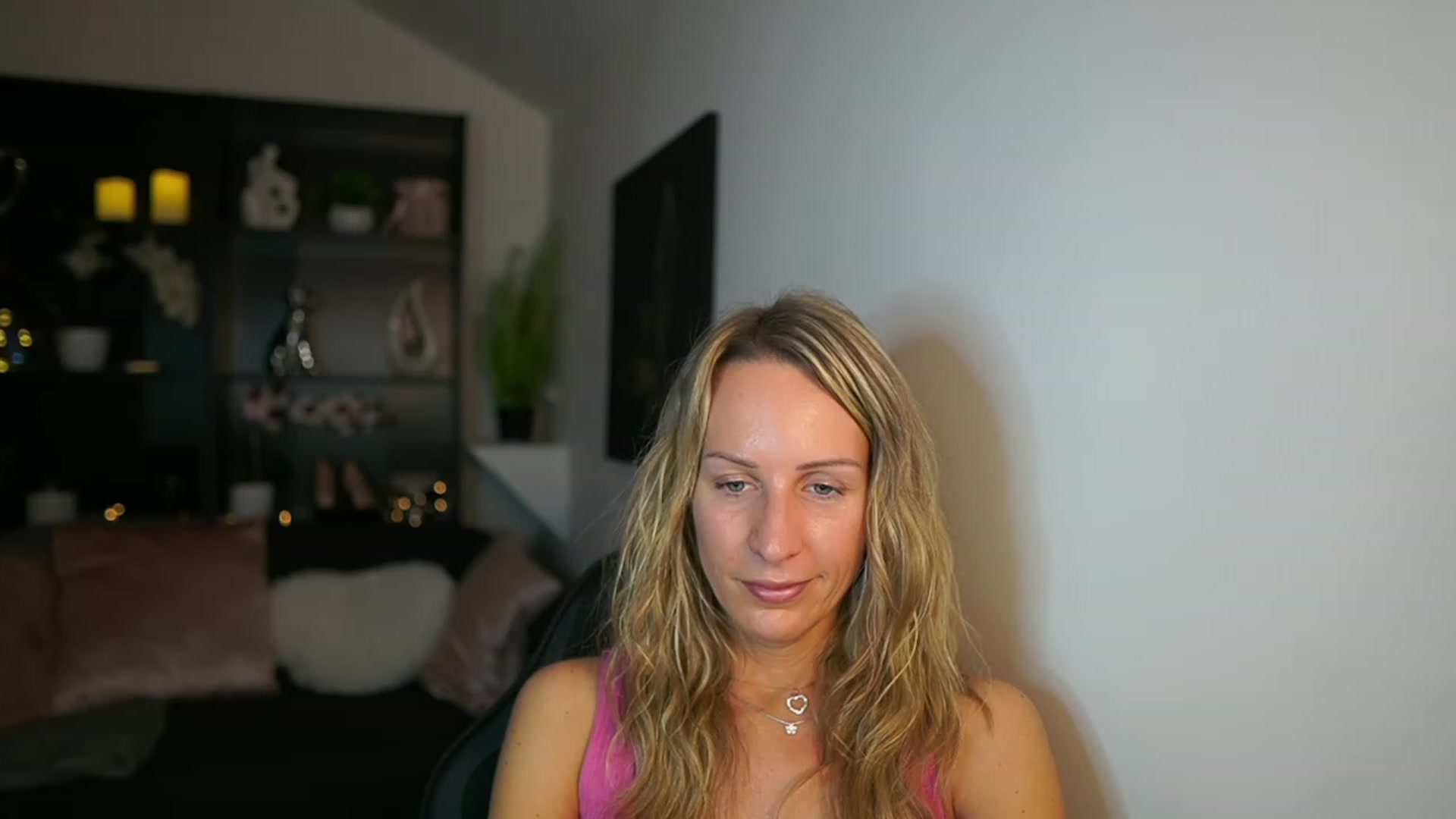 Gallery image thumbnail from Nikki__Sexx__'s myfreecams stream on, 11/09/2023, 20:03 image 15 of 20