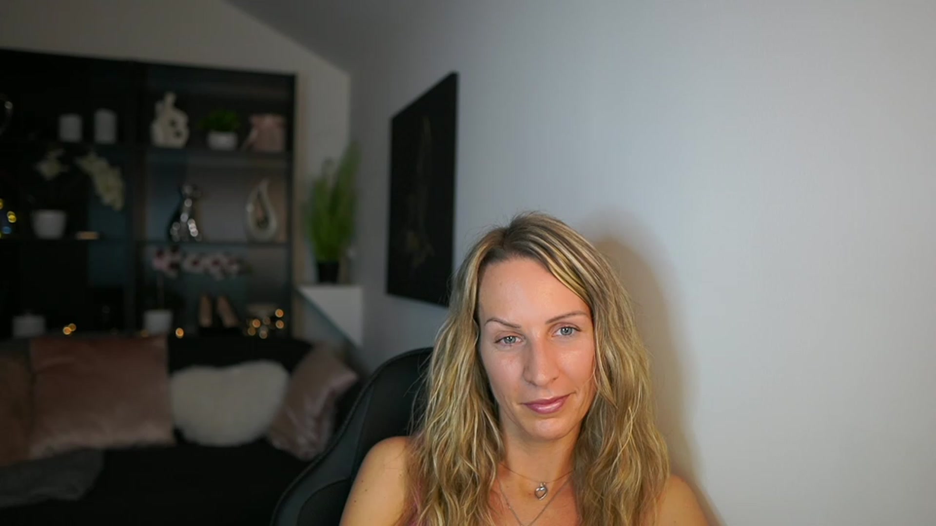 Gallery image thumbnail from Nikki__Sexx__'s myfreecams stream on, 11/09/2023, 21:09 image 20 of 20