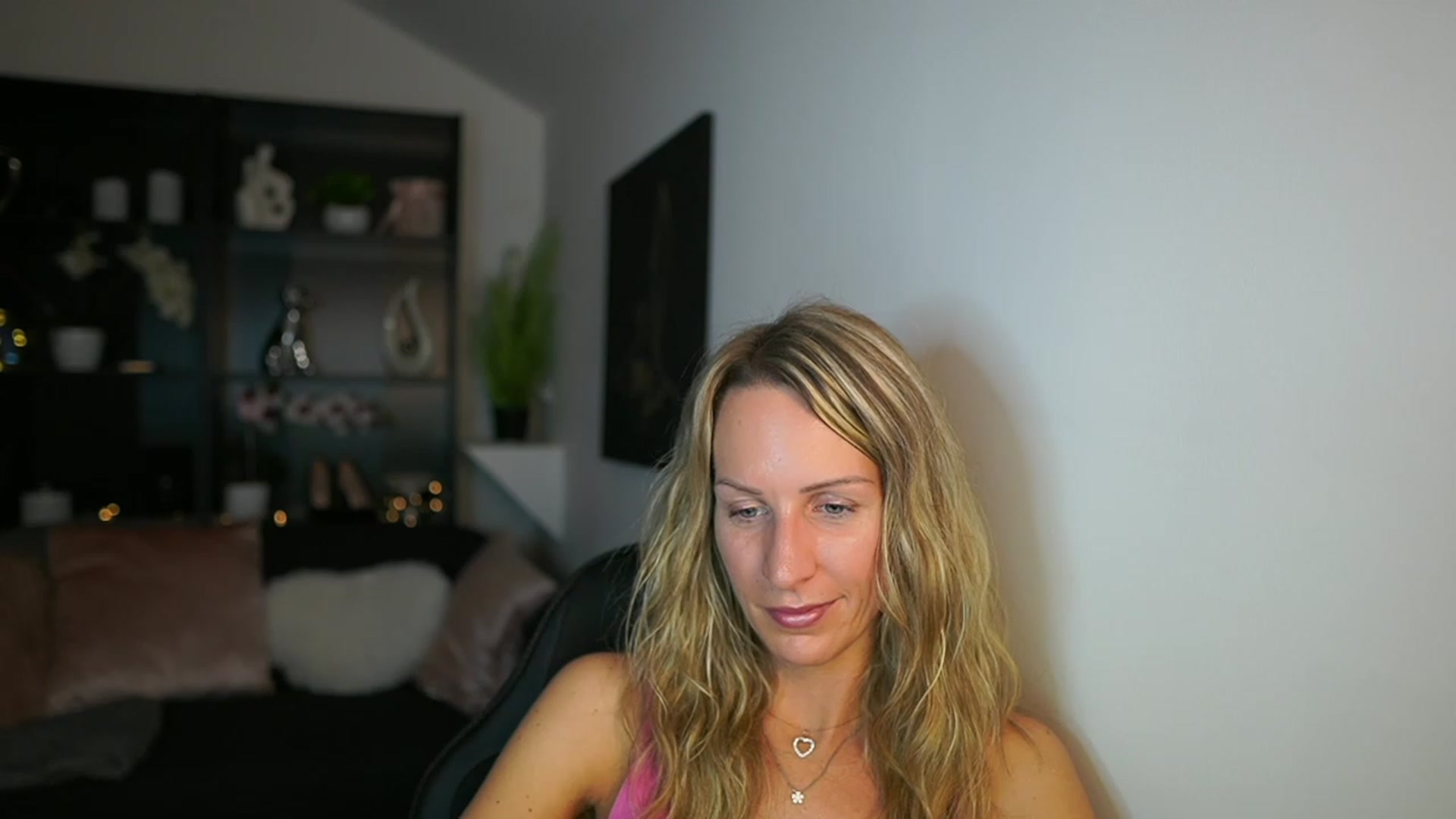 Gallery image thumbnail from Nikki__Sexx__'s myfreecams stream on, 11/09/2023, 21:09 image 3 of 20