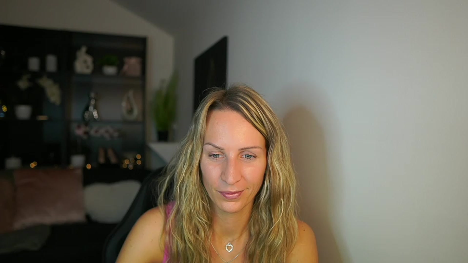 Gallery image thumbnail from Nikki__Sexx__'s myfreecams stream on, 11/09/2023, 23:09 image 8 of 20