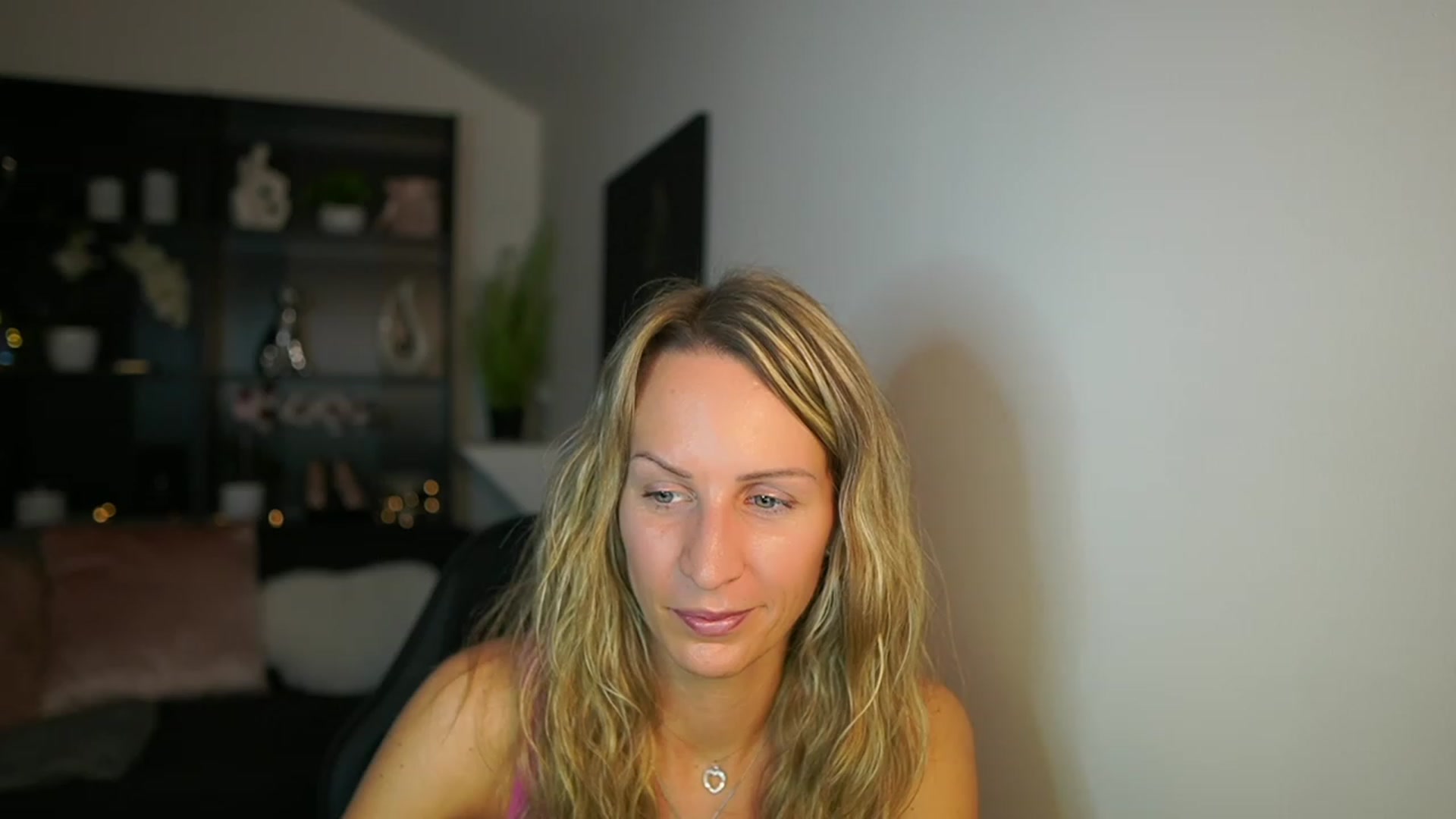 Gallery image thumbnail from Nikki__Sexx__'s myfreecams stream on, 11/09/2023, 23:09 image 10 of 20