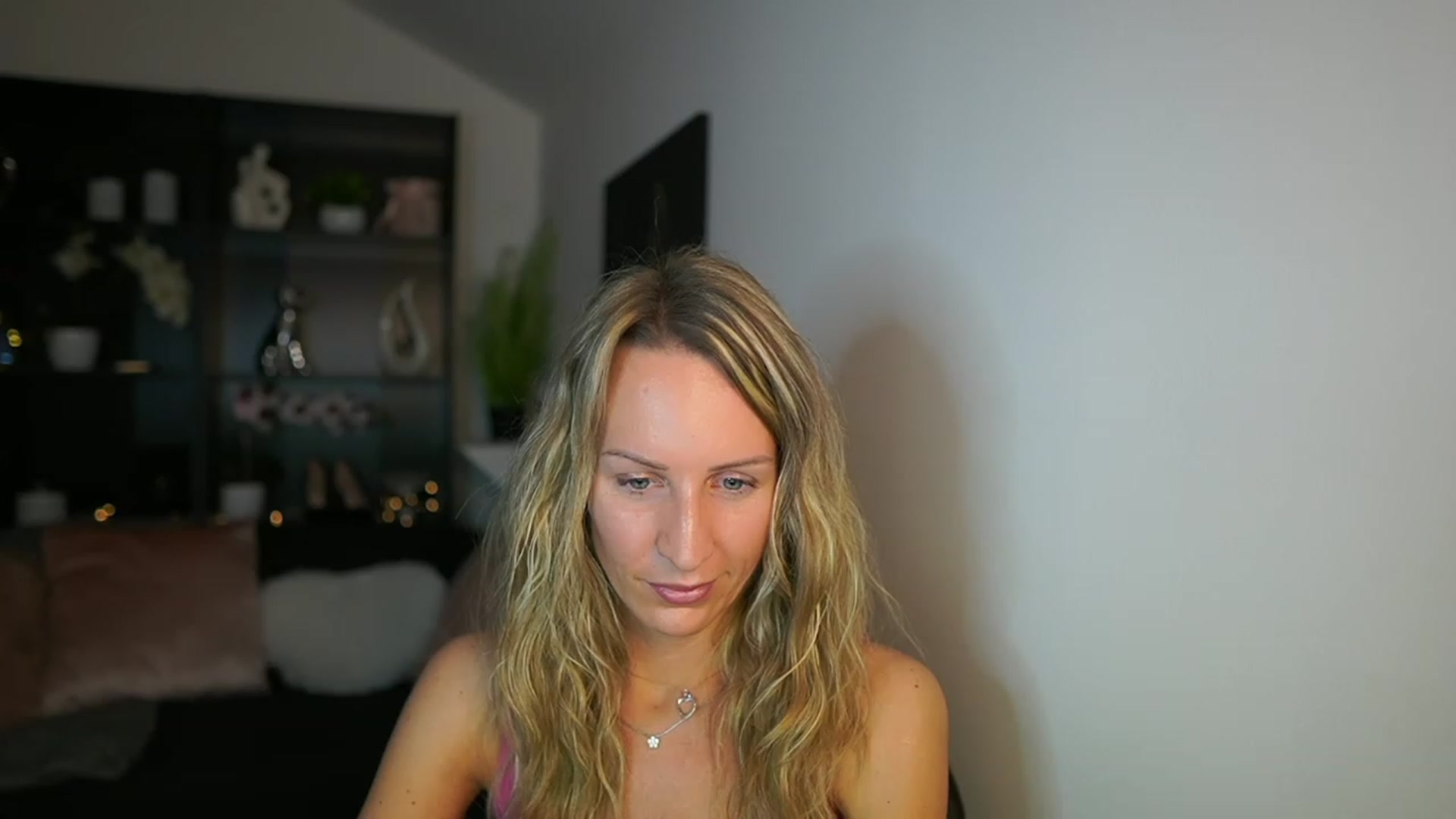 Gallery image thumbnail from Nikki__Sexx__'s myfreecams stream on, 11/09/2023, 23:09 image 18 of 20