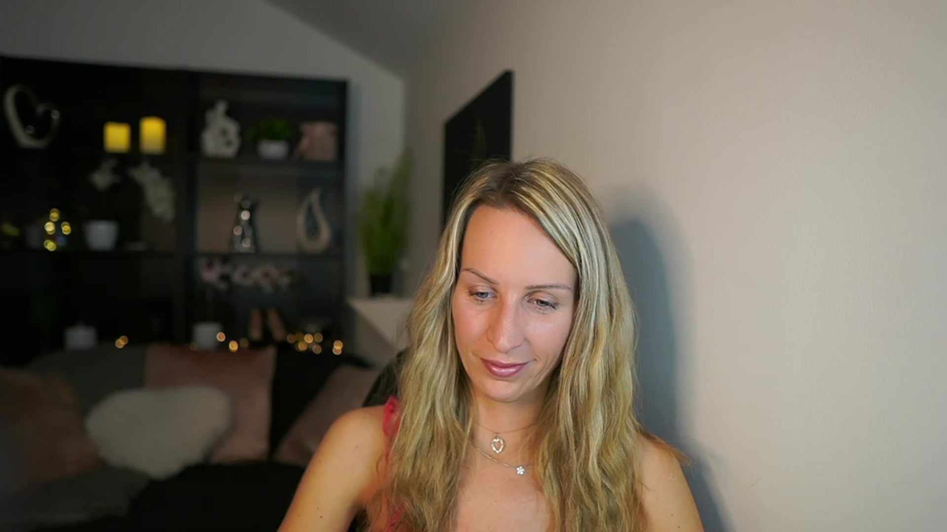 Gallery image thumbnail from Nikki__Sexx__'s myfreecams stream on, 11/14/2023, 19:22 image 5 of 20