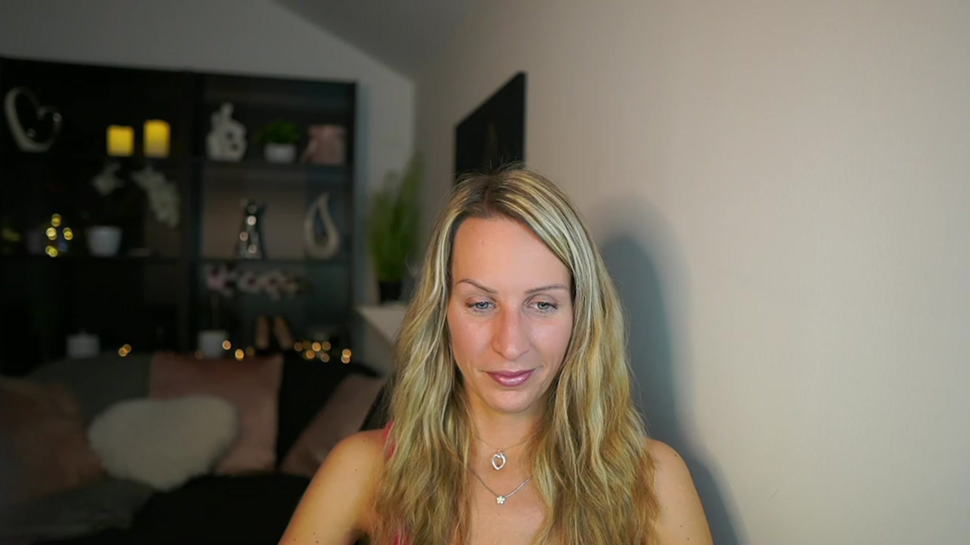 Gallery image thumbnail from Nikki__Sexx__'s myfreecams stream on, 11/14/2023, 19:22 image 10 of 20