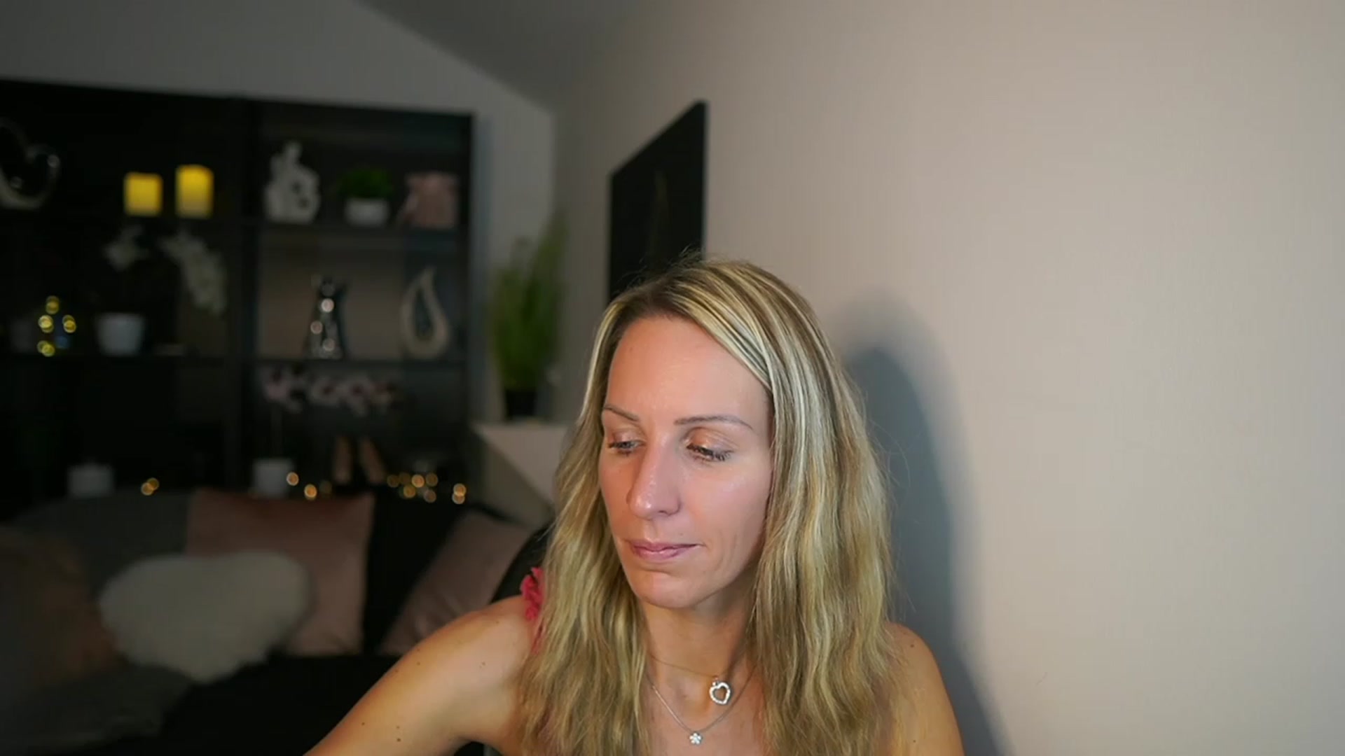 Gallery image thumbnail from Nikki__Sexx__'s myfreecams stream on, 11/15/2023, 24:06 image 20 of 20