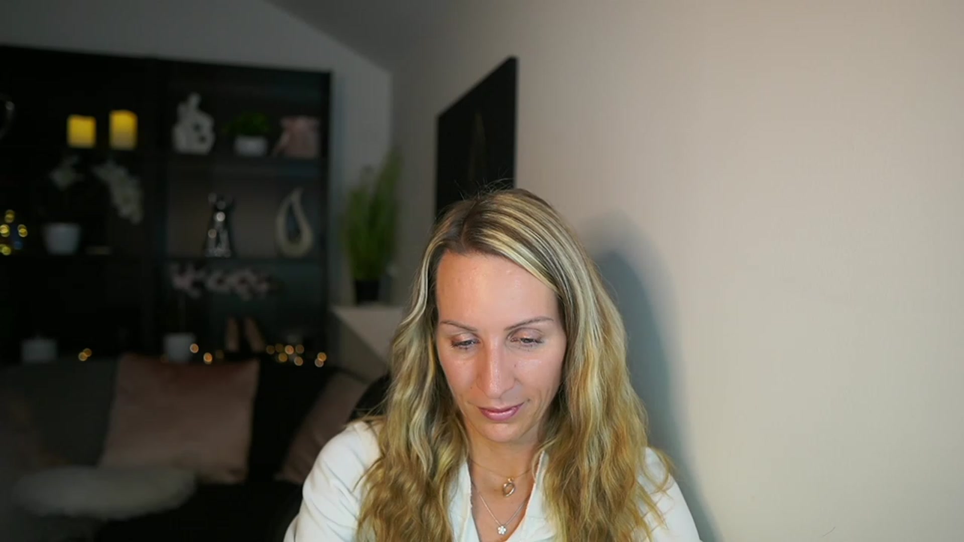 Gallery image thumbnail from Nikki__Sexx__'s myfreecams stream on, 11/16/2023, 22:56 image 19 of 20