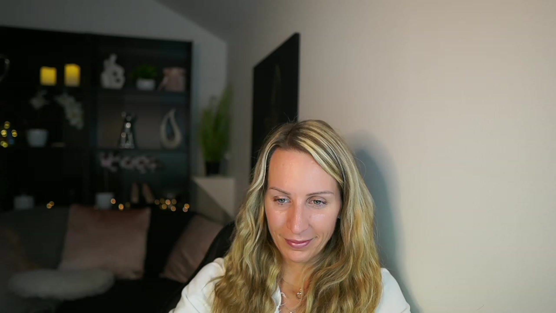 Gallery image thumbnail from Nikki__Sexx__'s myfreecams stream on, 11/16/2023, 22:56 image 1 of 20
