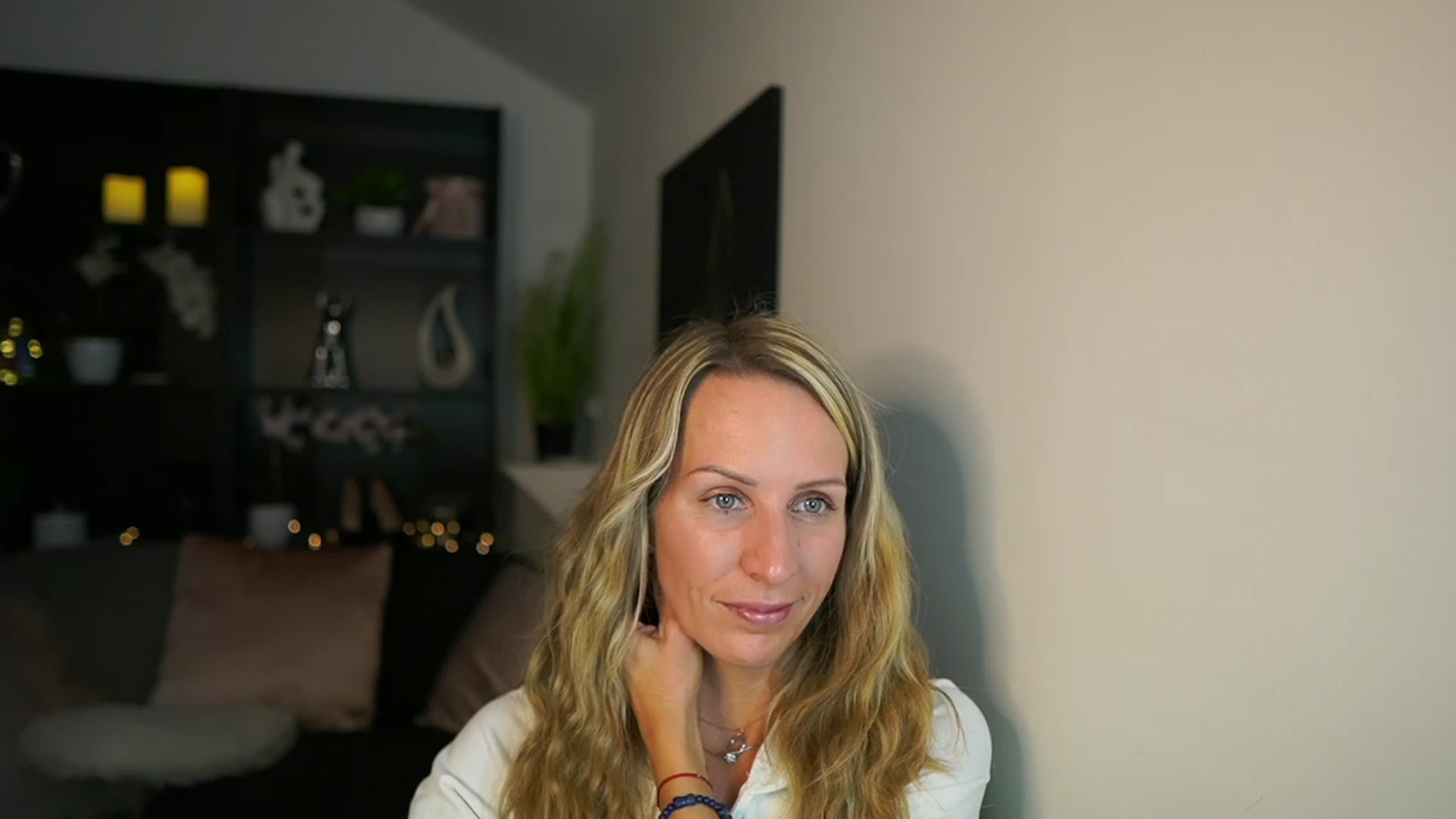 Gallery image thumbnail from Nikki__Sexx__'s myfreecams stream on, 11/16/2023, 22:56 image 7 of 20
