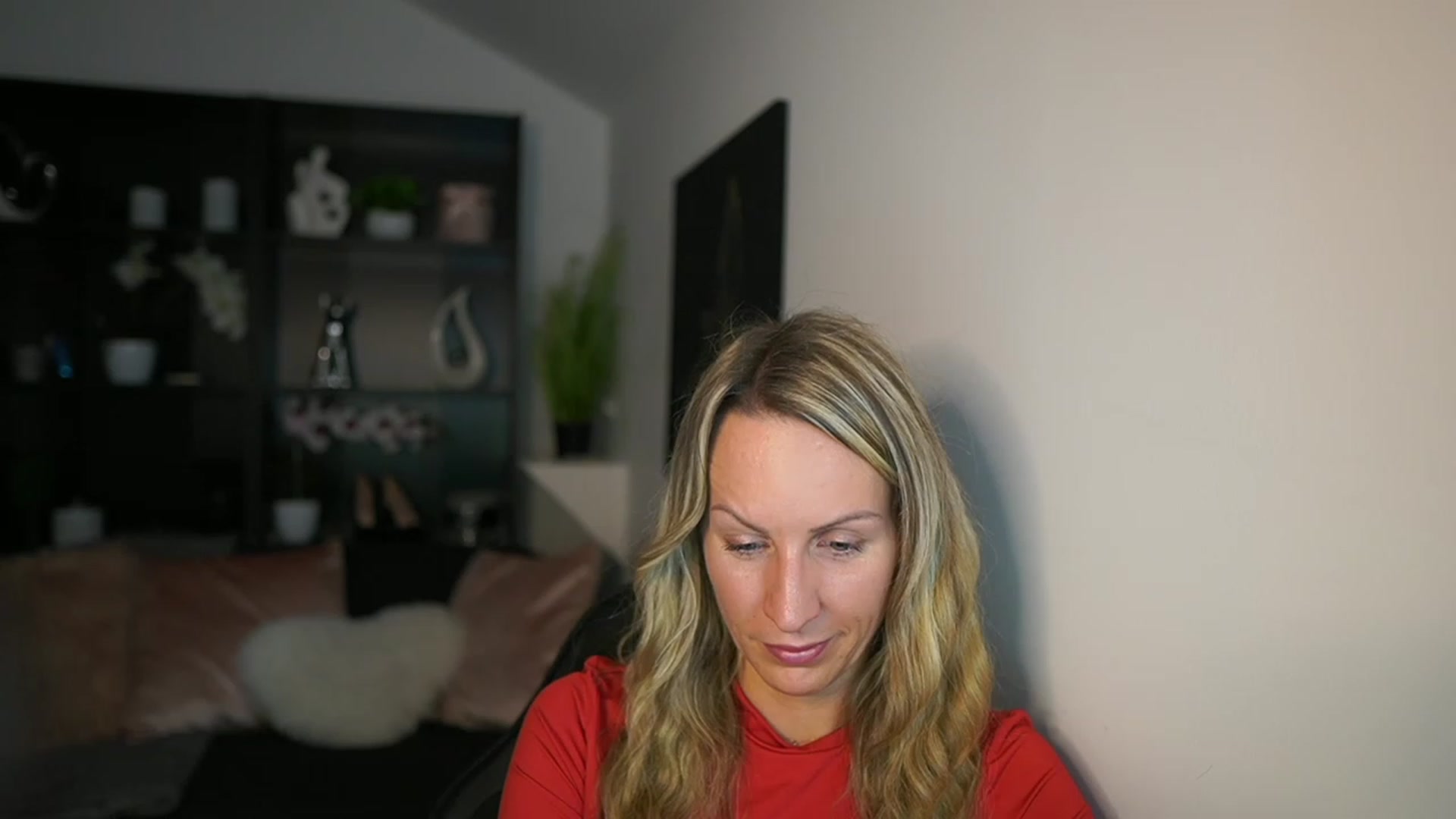 Gallery image thumbnail from Nikki__Sexx__'s myfreecams stream on, 11/20/2023, 23:07 image 14 of 20