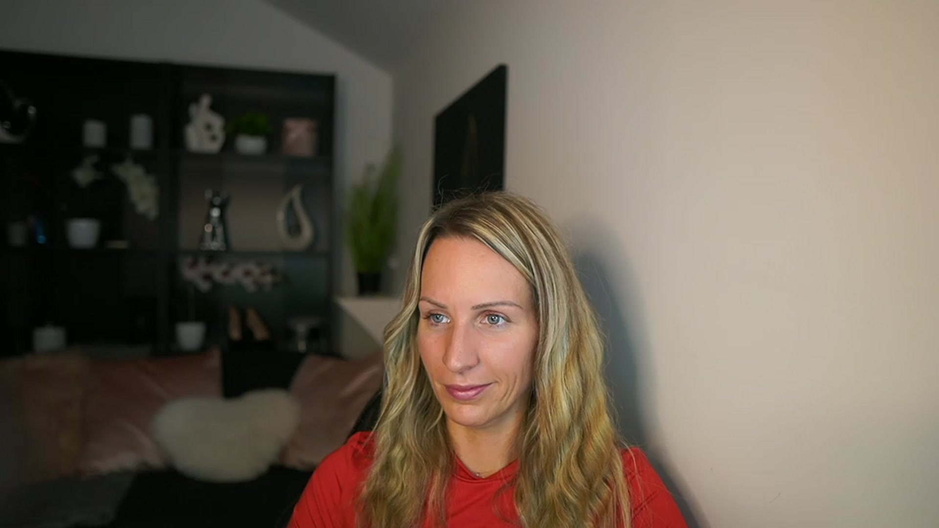 Gallery image thumbnail from Nikki__Sexx__'s myfreecams stream on, 11/20/2023, 23:07 image 8 of 20