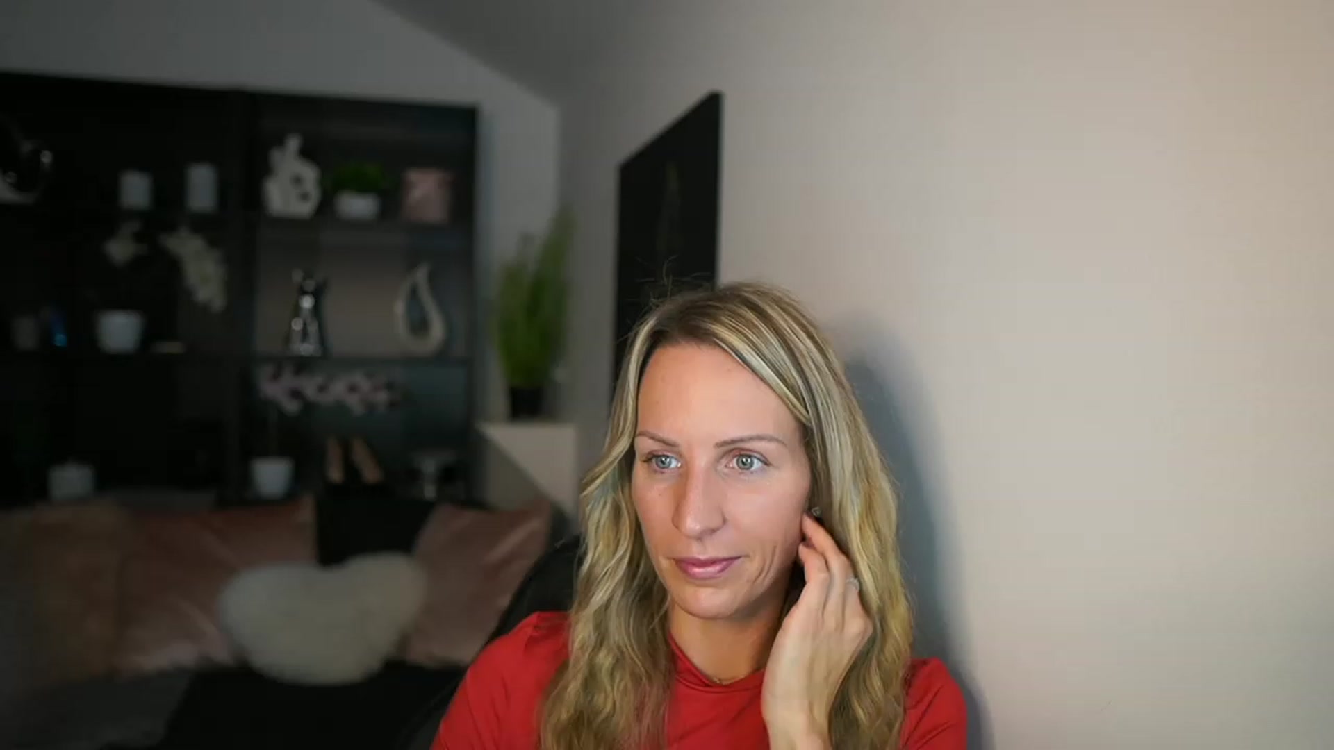 Gallery image thumbnail from Nikki__Sexx__'s myfreecams stream on, 11/20/2023, 23:07 image 15 of 20