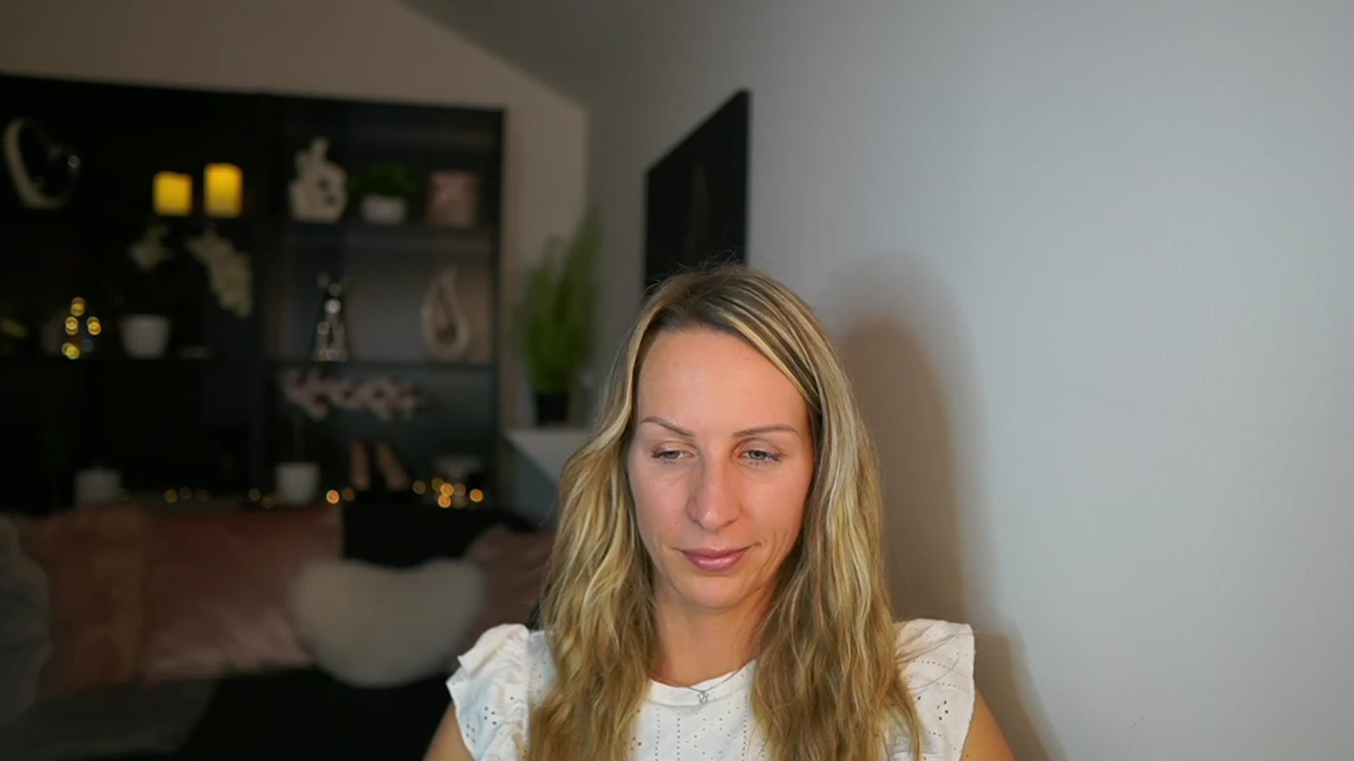 Gallery image thumbnail from Nikki__Sexx__'s myfreecams stream on, 11/21/2023, 19:58 image 4 of 20