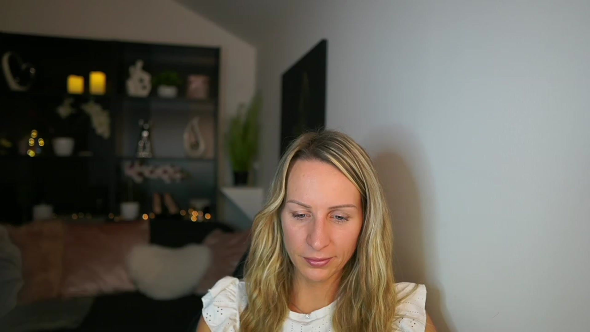 Gallery image thumbnail from Nikki__Sexx__'s myfreecams stream on, 11/21/2023, 19:58 image 5 of 20
