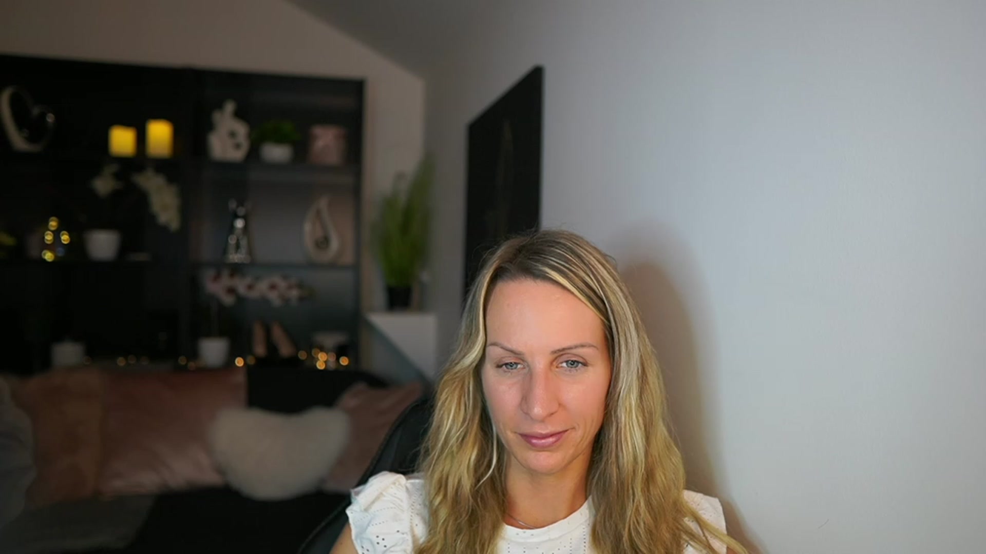 Gallery image thumbnail from Nikki__Sexx__'s myfreecams stream on, 11/21/2023, 19:58 image 20 of 20