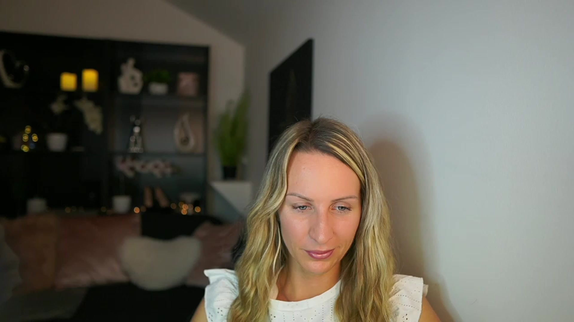 Gallery image thumbnail from Nikki__Sexx__'s myfreecams stream on, 11/21/2023, 22:14 image 1 of 20