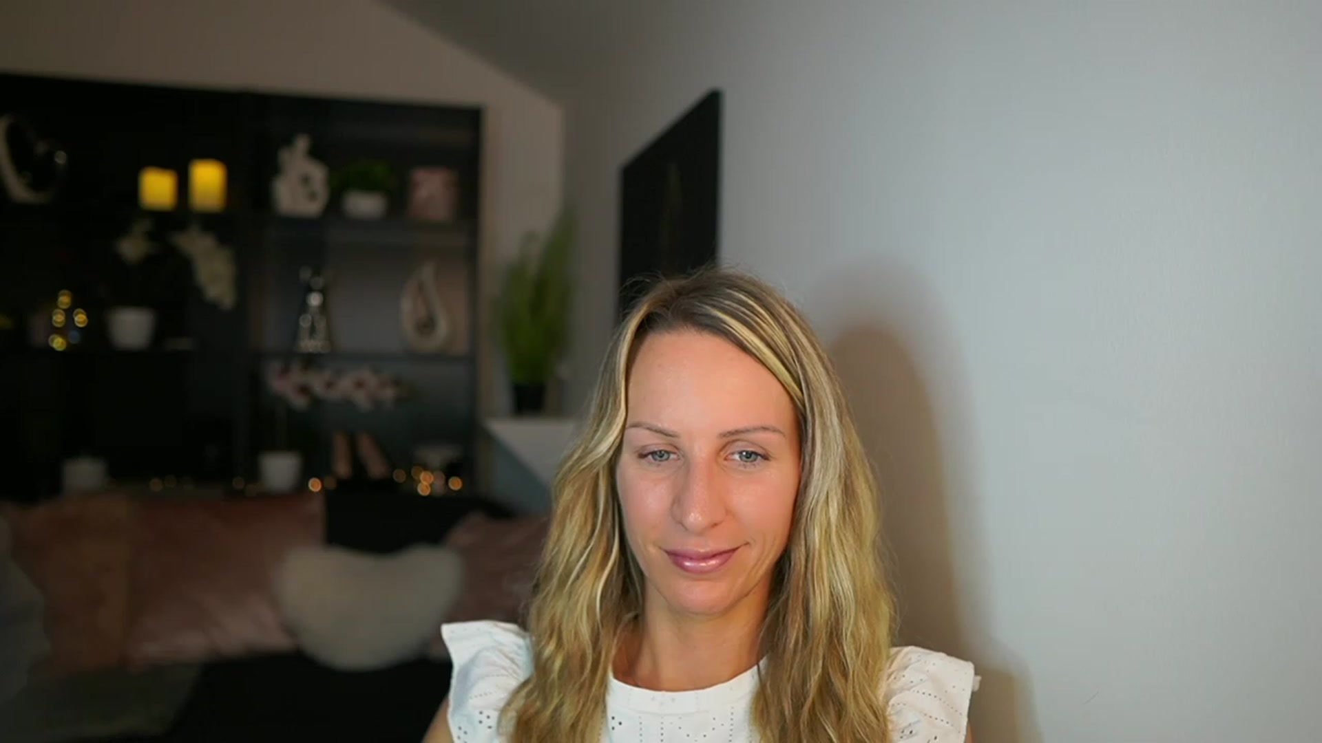 Gallery image thumbnail from Nikki__Sexx__'s myfreecams stream on, 11/21/2023, 22:14 image 3 of 20