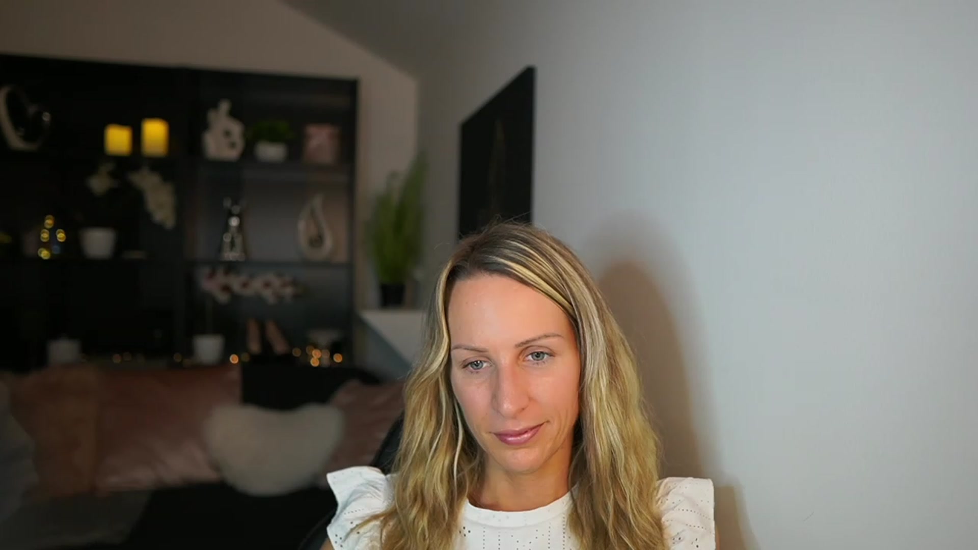 Gallery image thumbnail from Nikki__Sexx__'s myfreecams stream on, 11/21/2023, 22:14 image 12 of 20